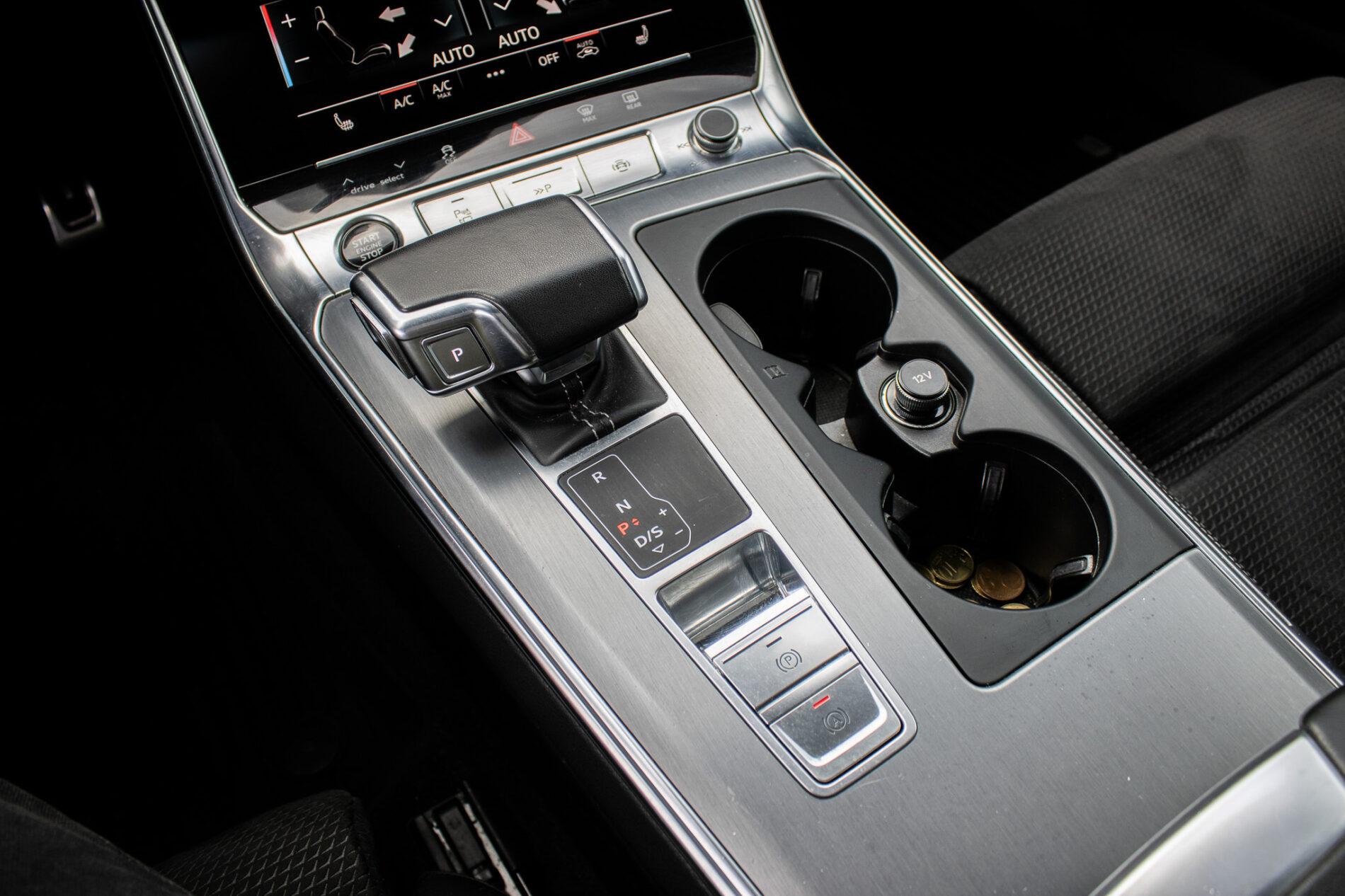 2020 AUDI A6, šedá kombi, 112 831 km