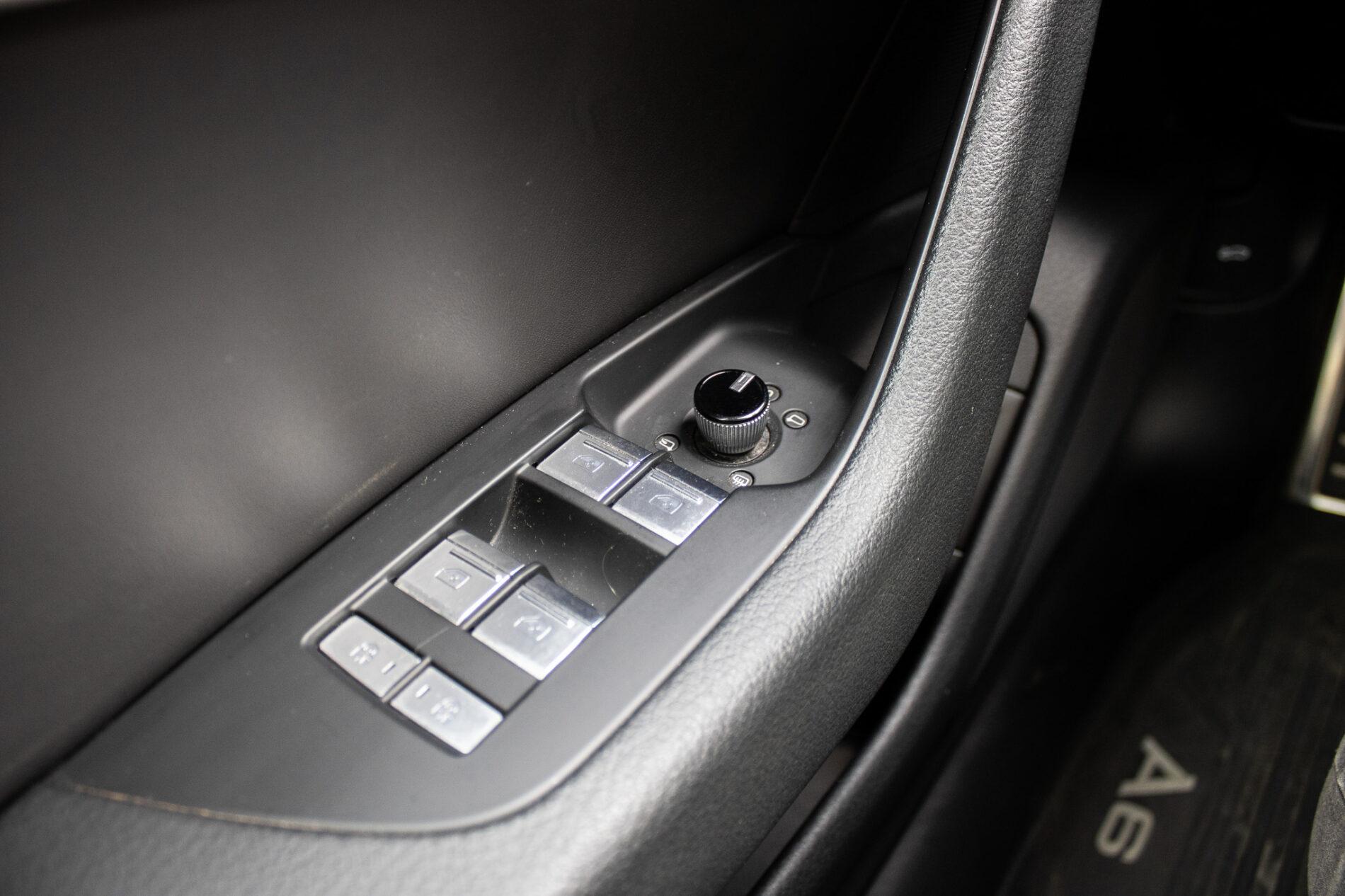 2020 AUDI A6, šedá kombi, 112 831 km