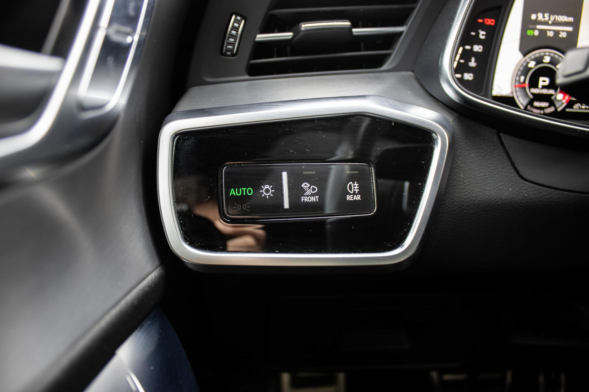 2020 AUDI A6, šedá kombi, 112 831 km