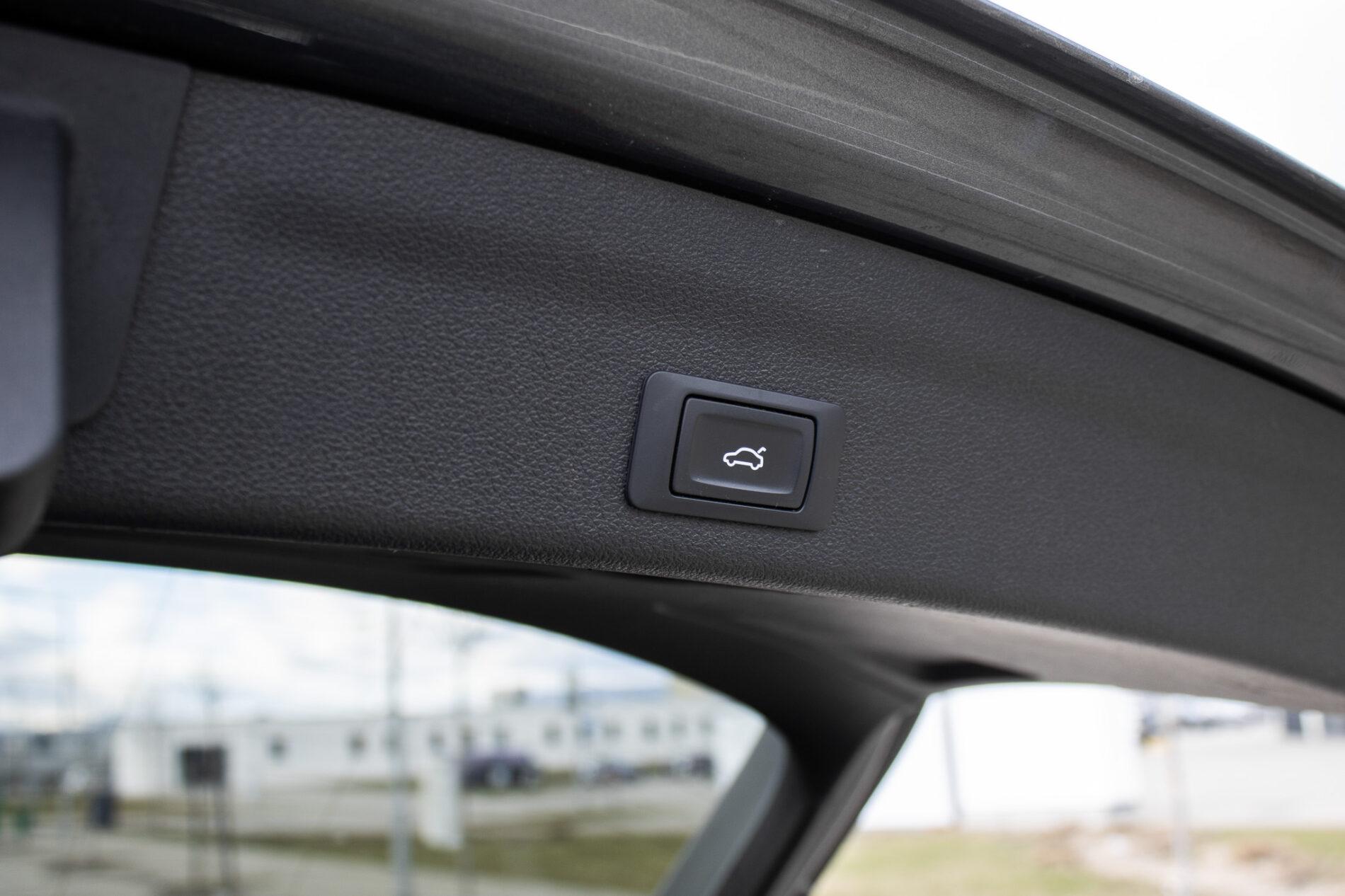 2020 AUDI A6, šedá kombi, 112 831 km