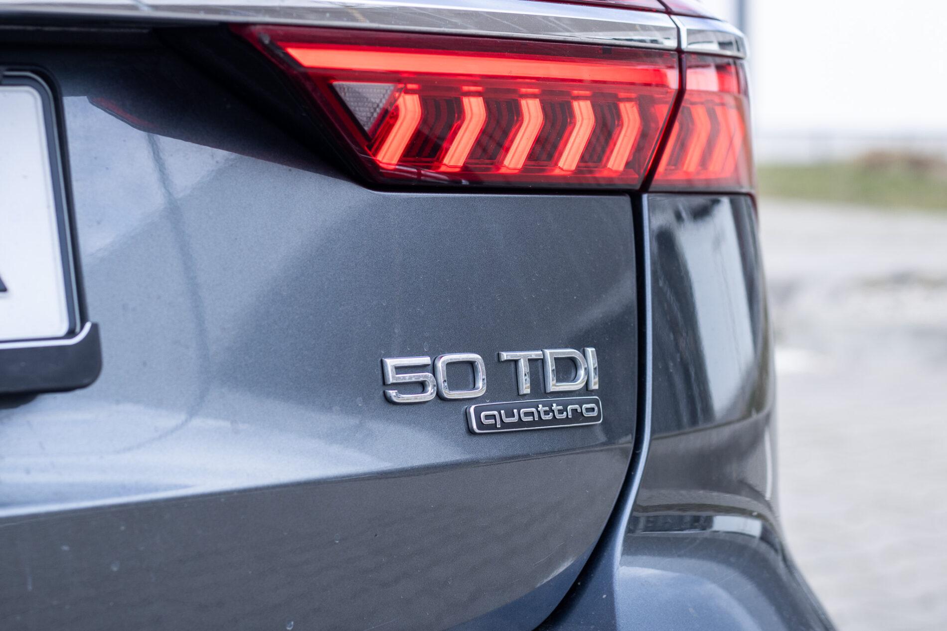 2020 AUDI A6, šedá kombi, 112 831 km