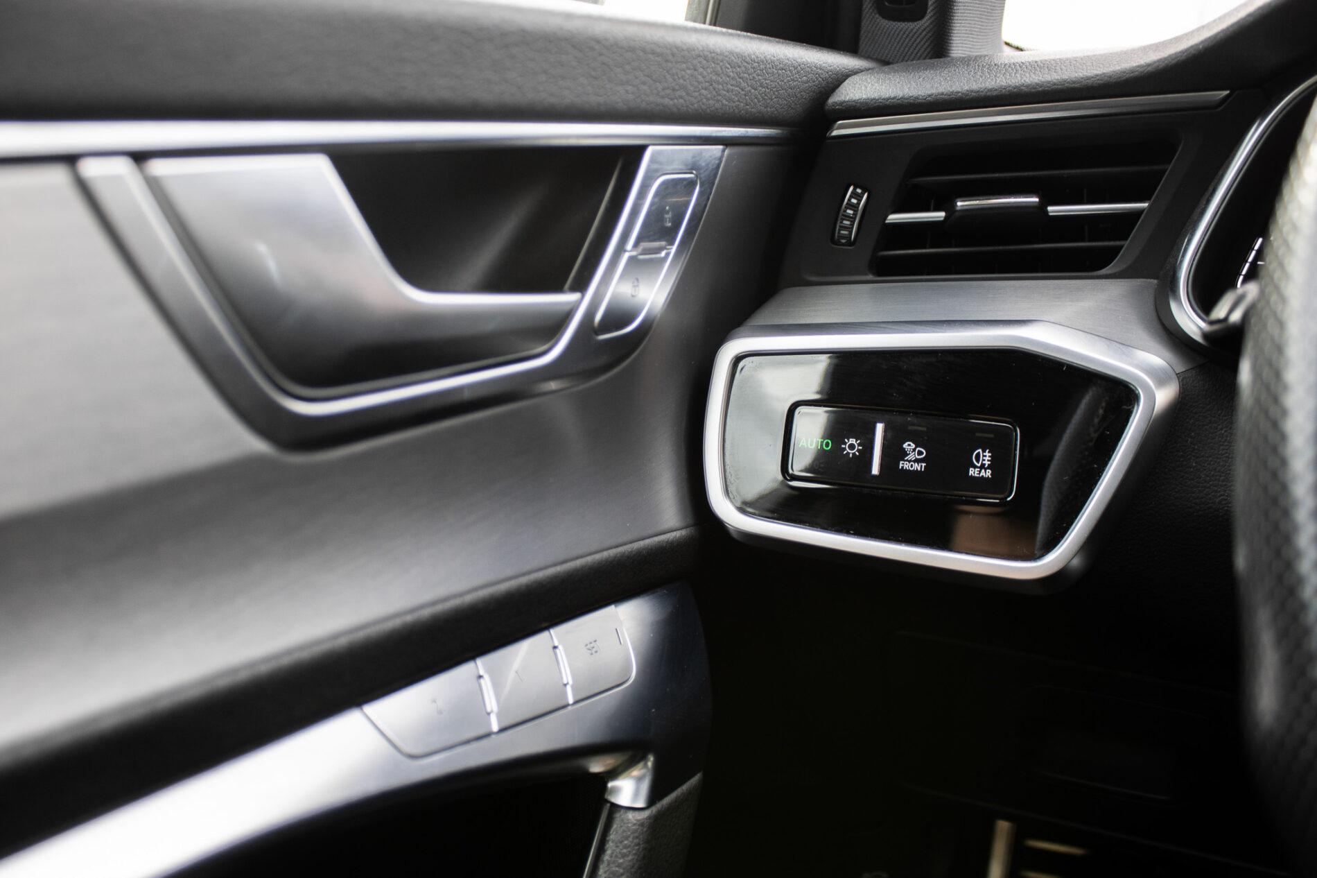 2020 AUDI A6, šedá kombi, 112 831 km