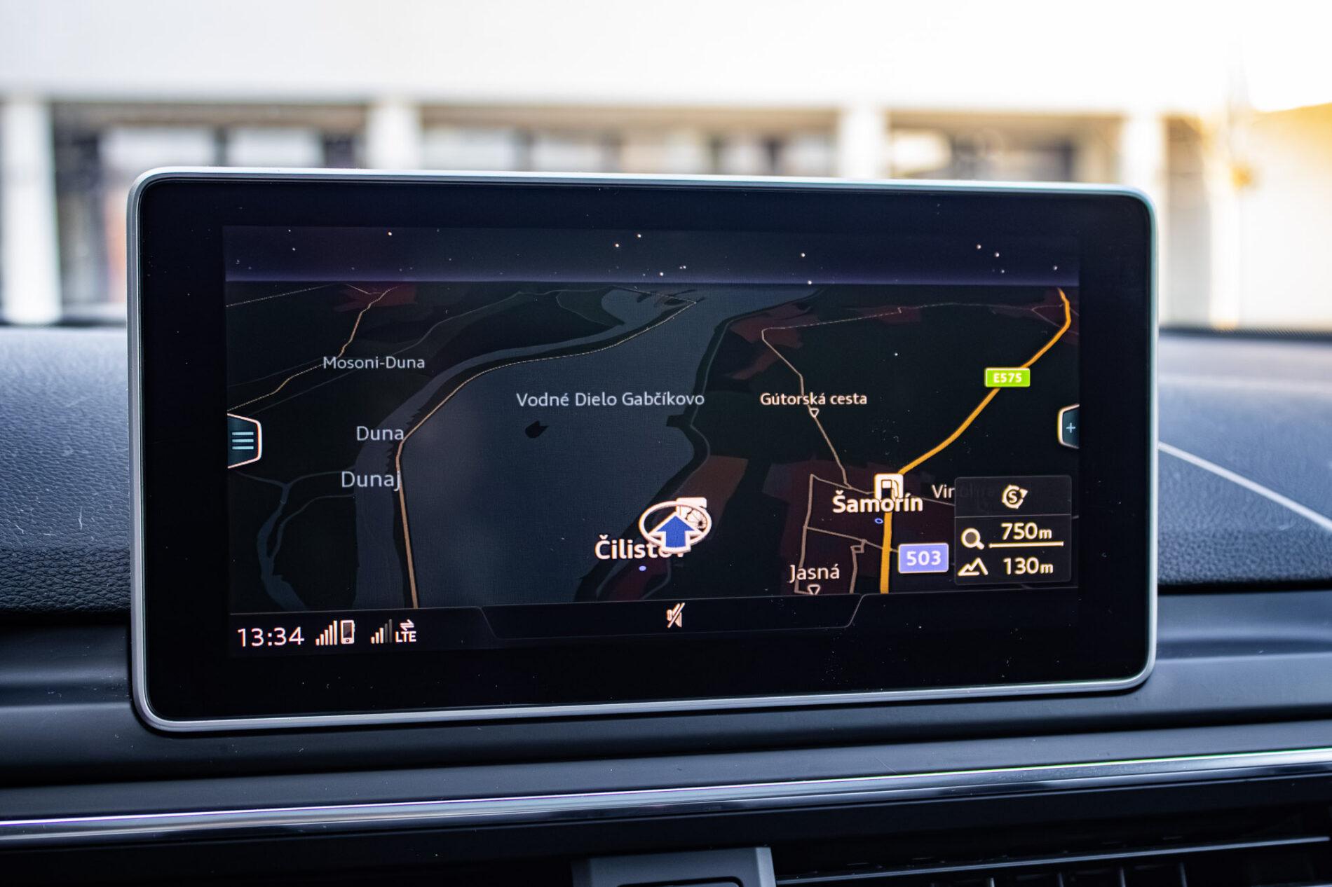 2017 AUDI A4, zelená kombi, 301 102 km