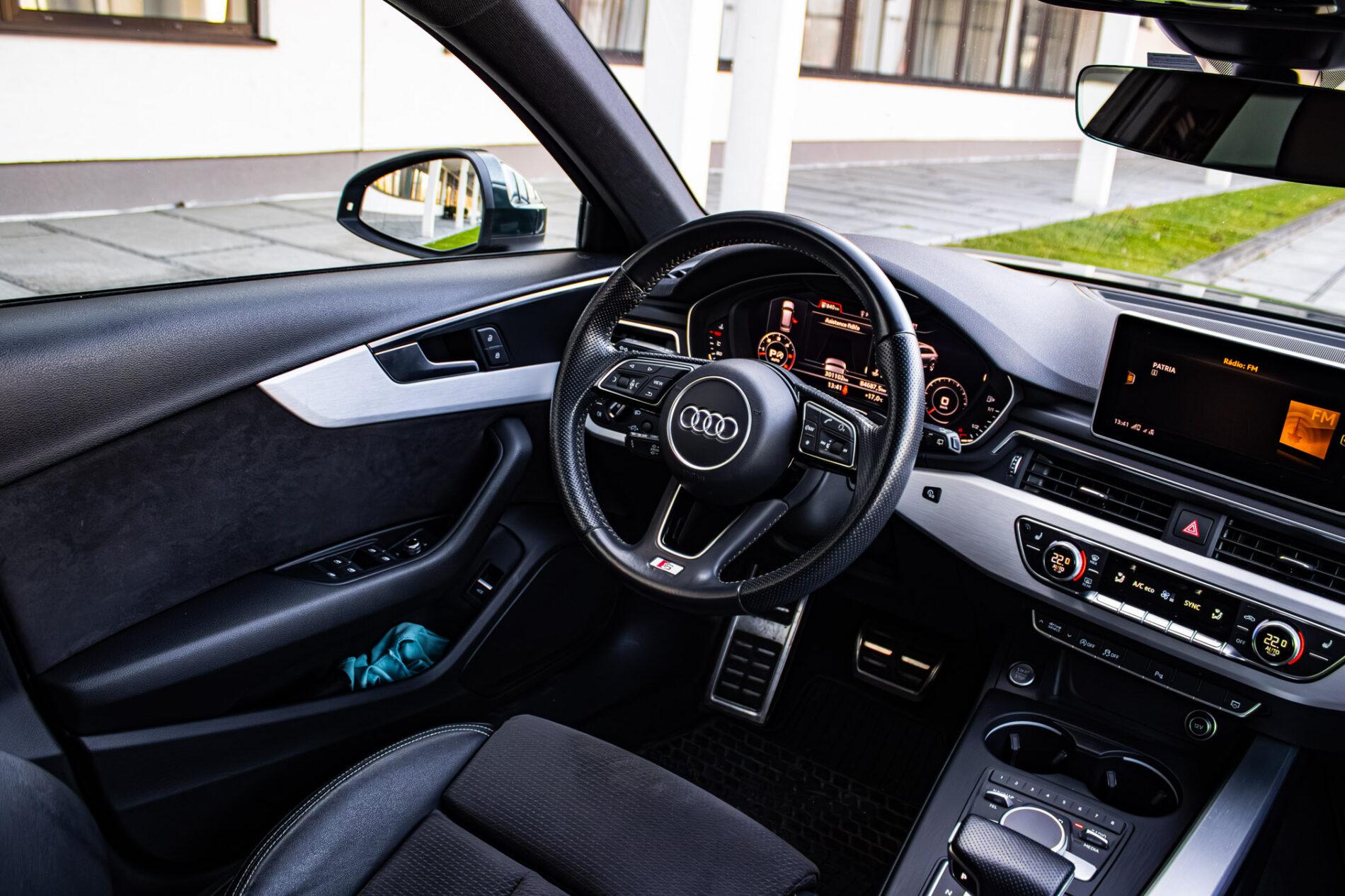 2017 AUDI A4, zelená kombi, 301 102 km