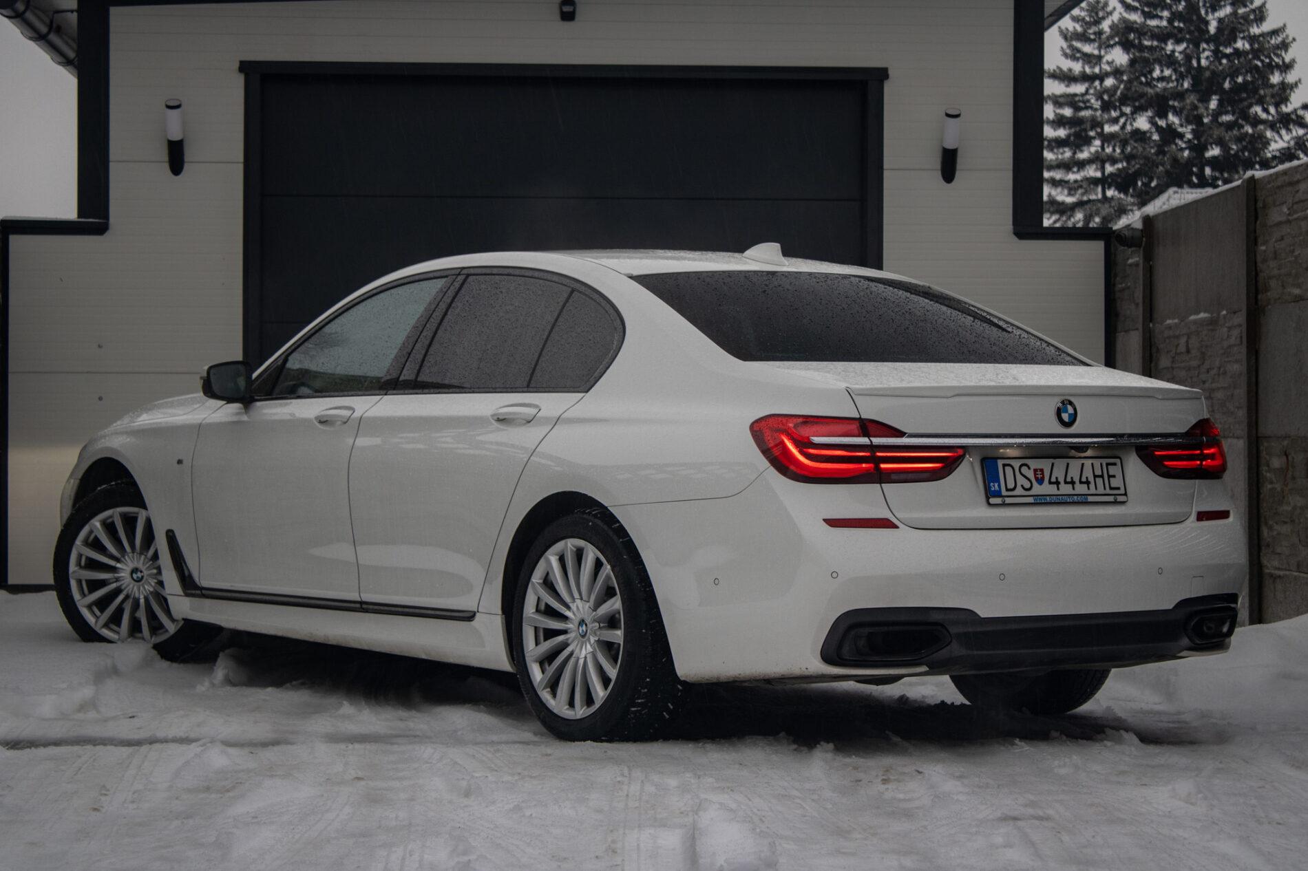2018 BMW 740d, bílá sedan, 208 000 km