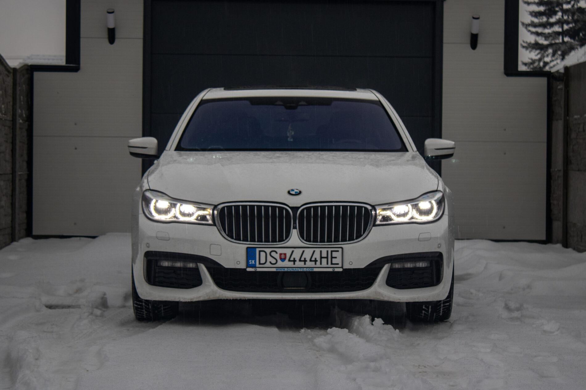 2018 BMW 740d, bílá sedan, 208 000 km