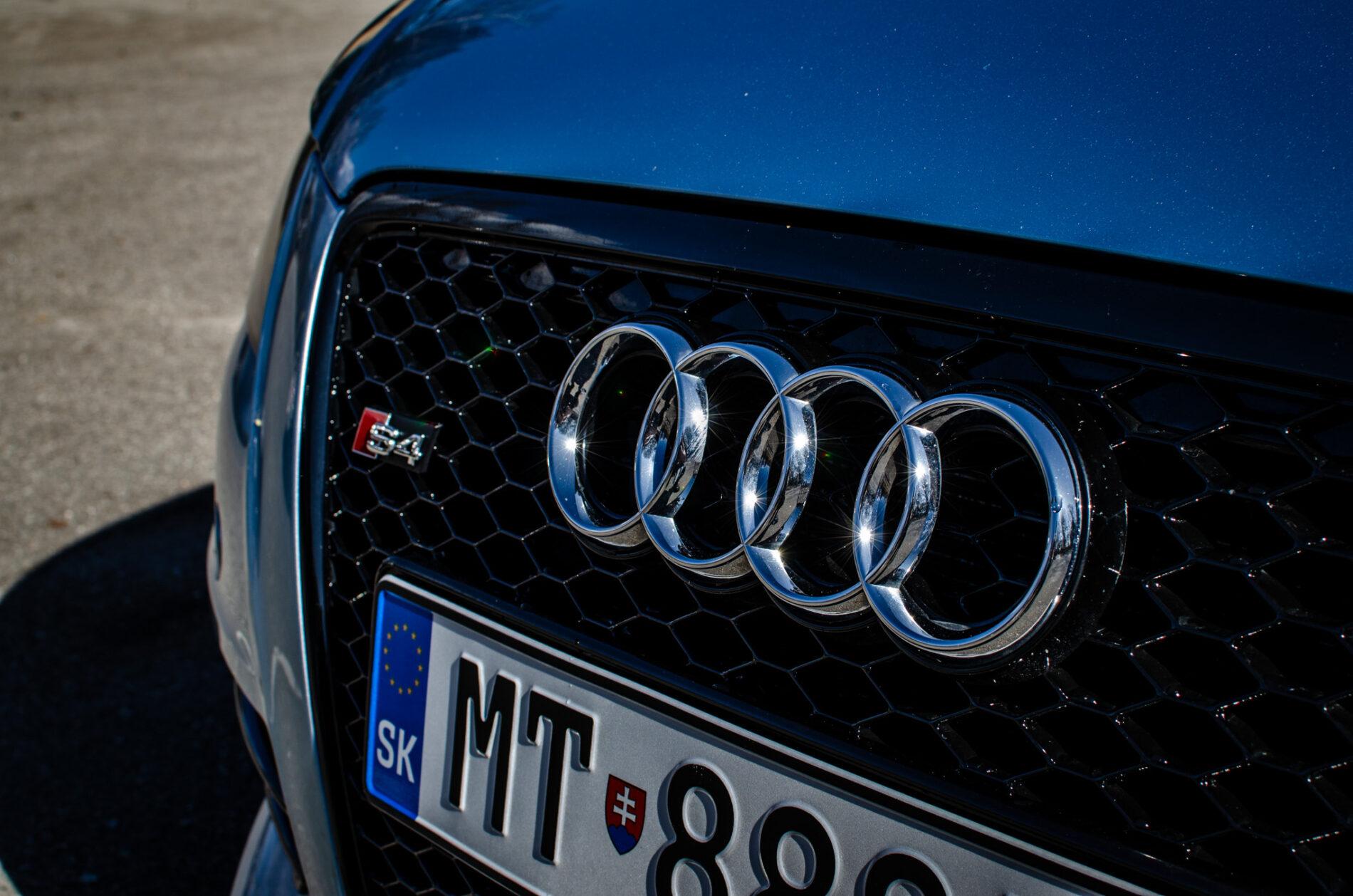2011 AUDI S4, modrá kombi, 141 540 km