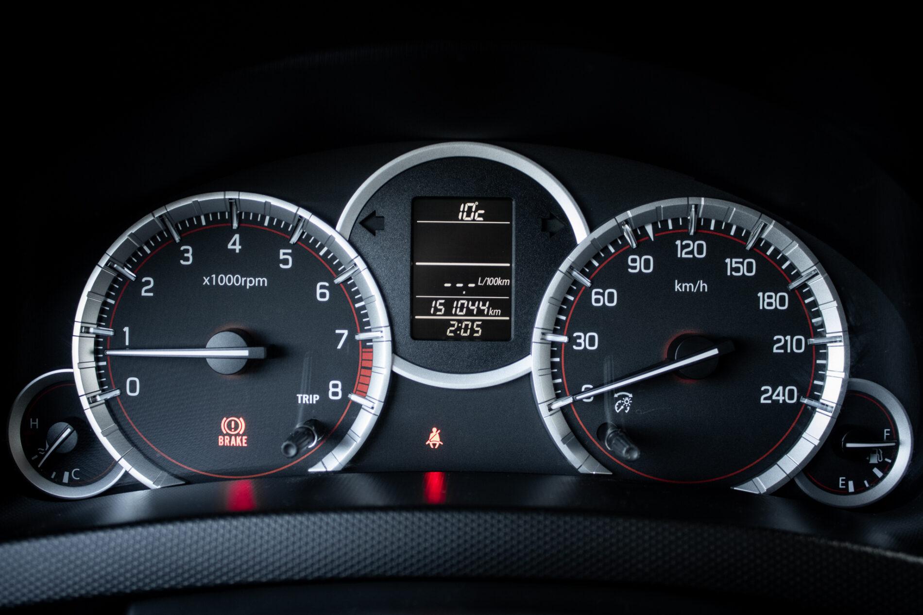 2015 Suzuki Swift Sport, žlutá hatchback, 151 044 km