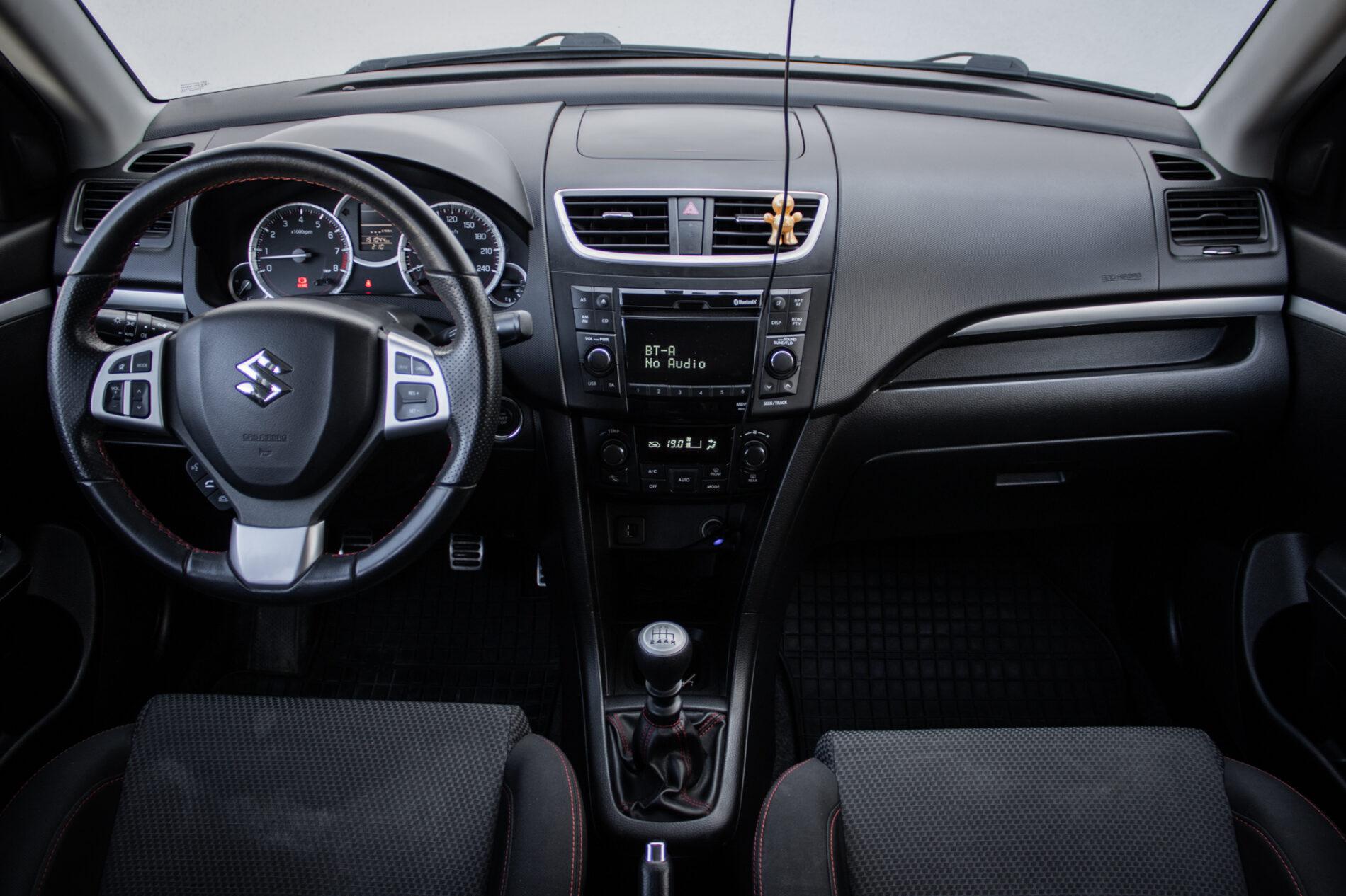 2015 Suzuki Swift Sport, žlutá hatchback, 151 044 km