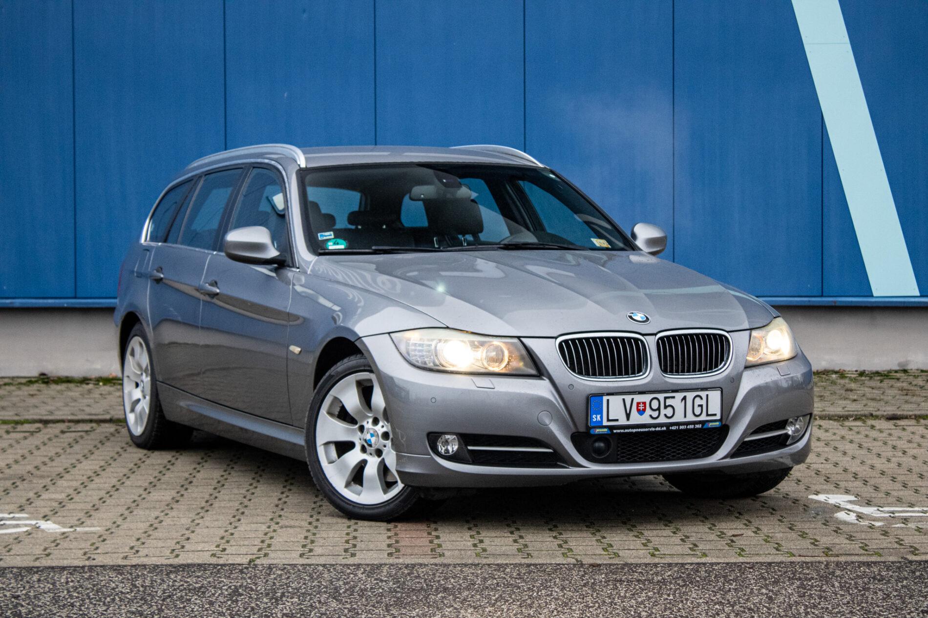 2011 BMW 325i, šedá kombi, 293 972 km