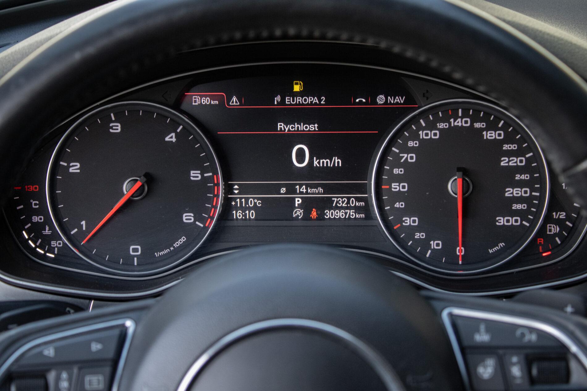 2011 AUDI A6, šedá kombi, 309 675 km
