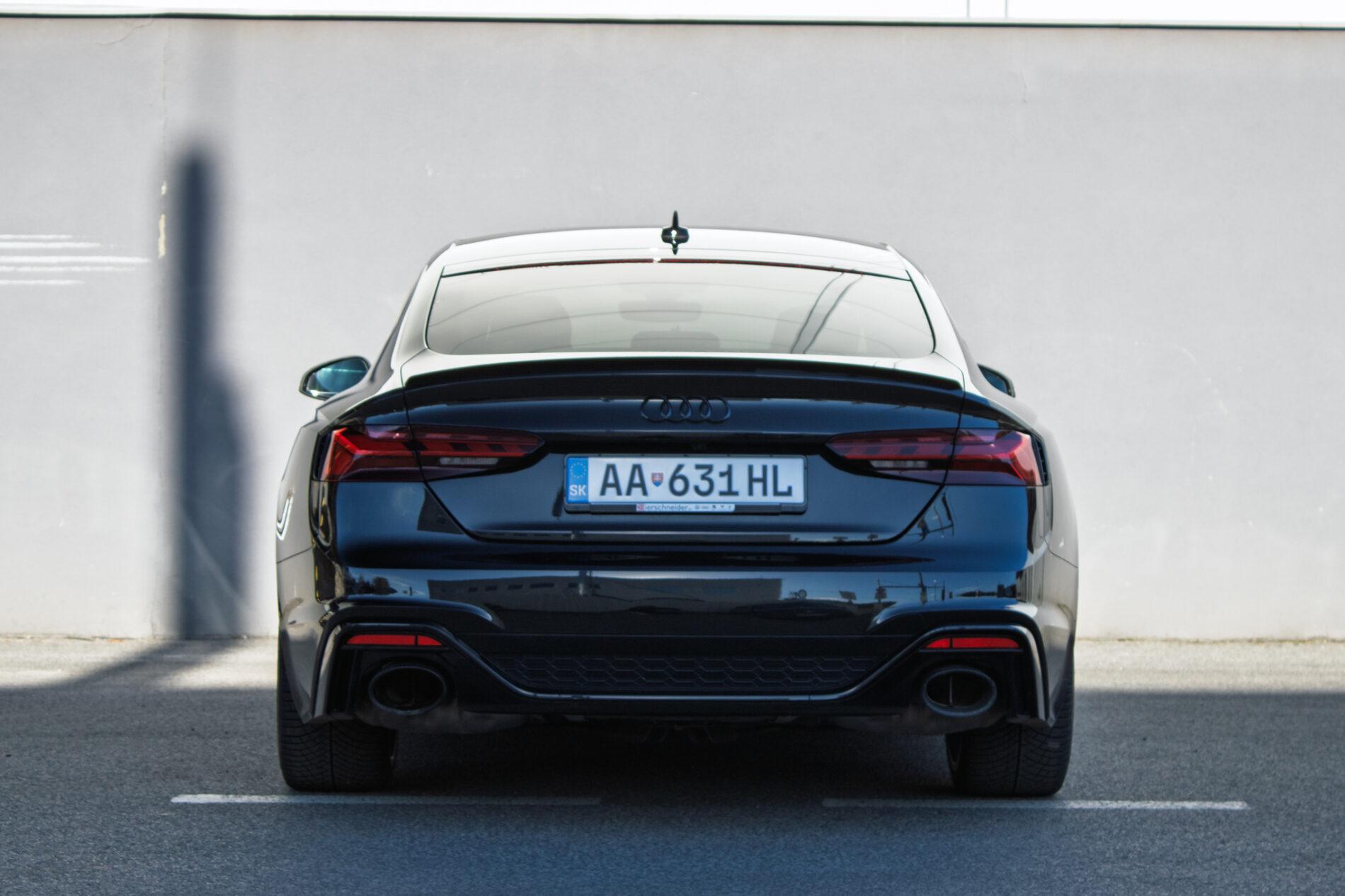 2022 AUDI RS5, černá hatchback, 67 929 km