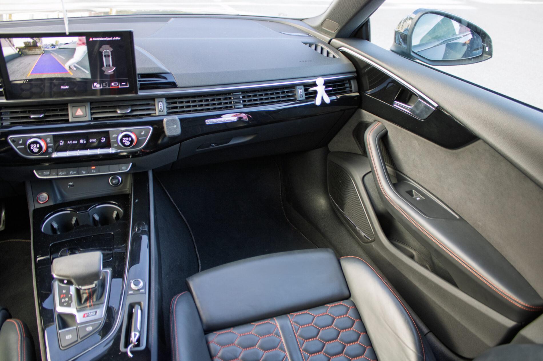 2022 AUDI RS5, černá hatchback, 67 929 km