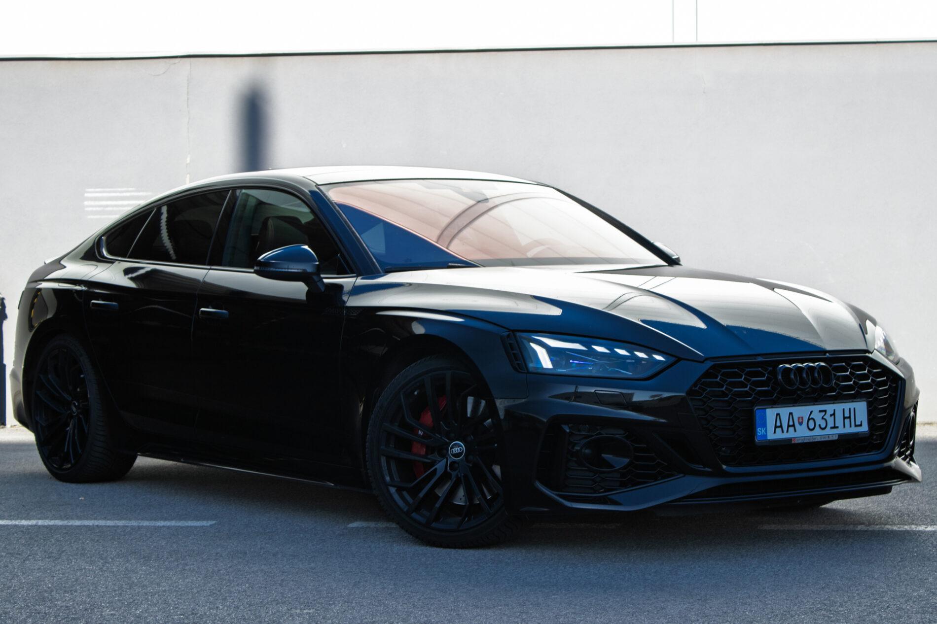 2022 AUDI RS5, černá hatchback, 67 929 km