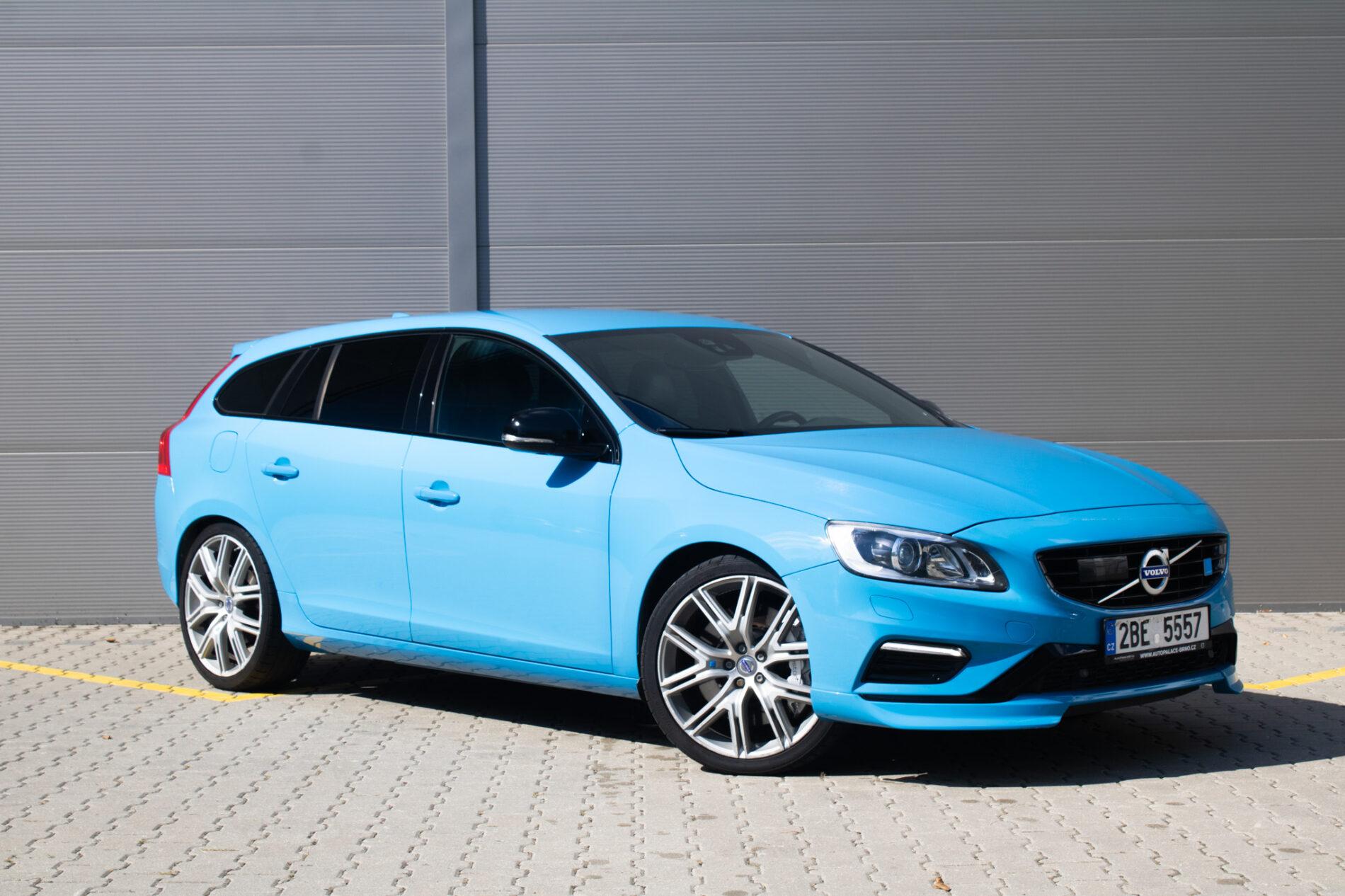 2017 Volvo V60 Polestar, modrá kombi, 57 641 km