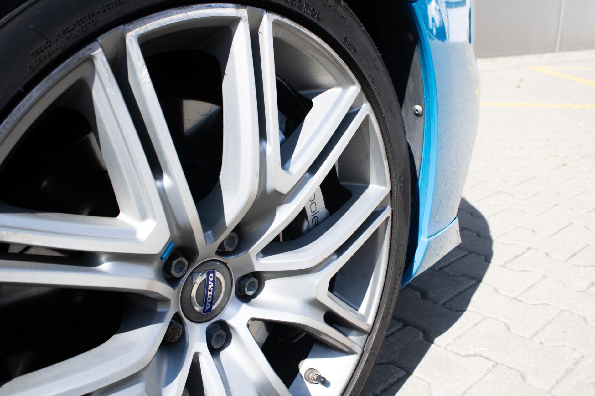 2017 Volvo V60 Polestar, modrá kombi, 57 641 km