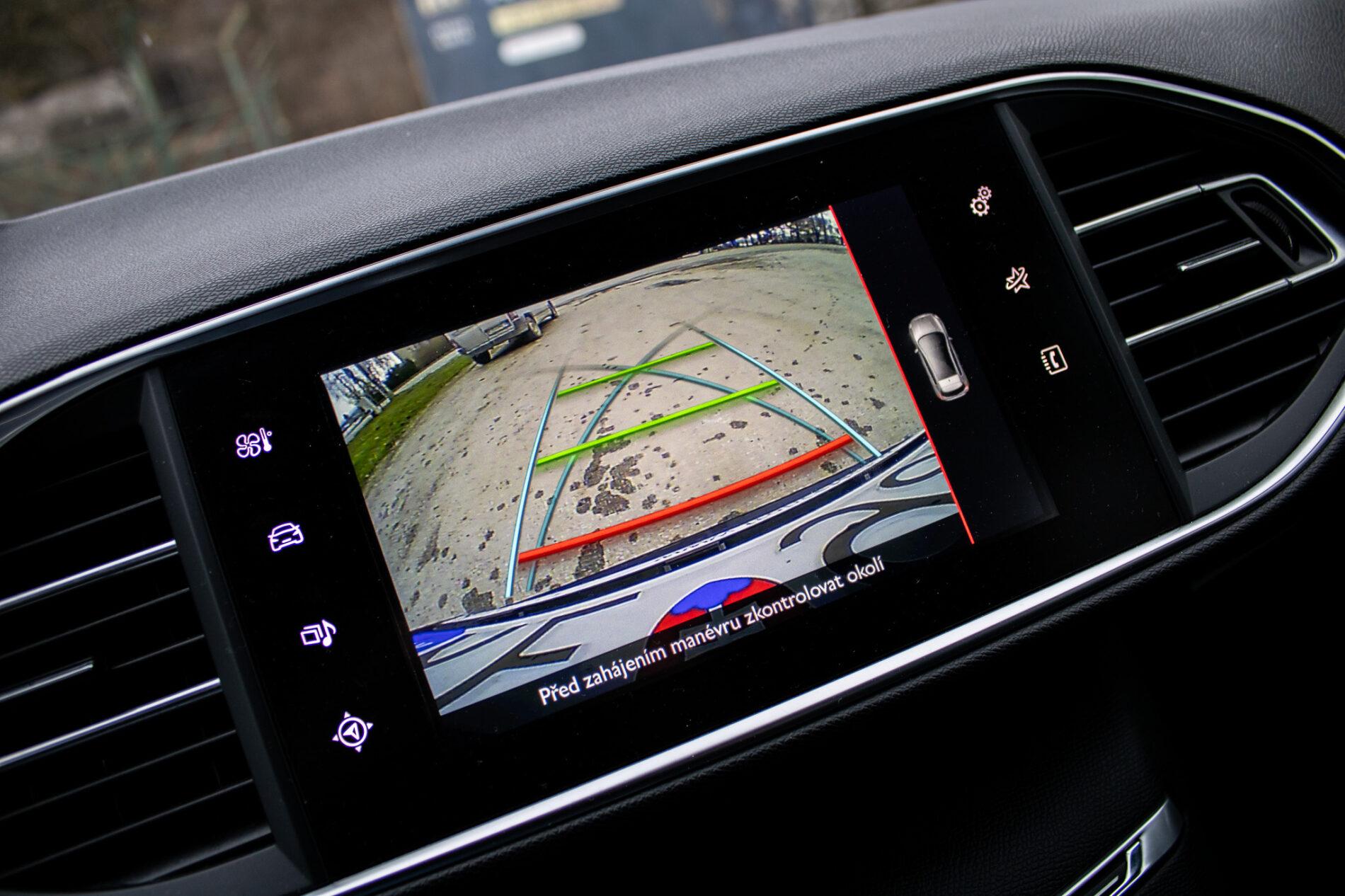 2016 Peugeot 308 GTi, červená hatchback, 30 692 km