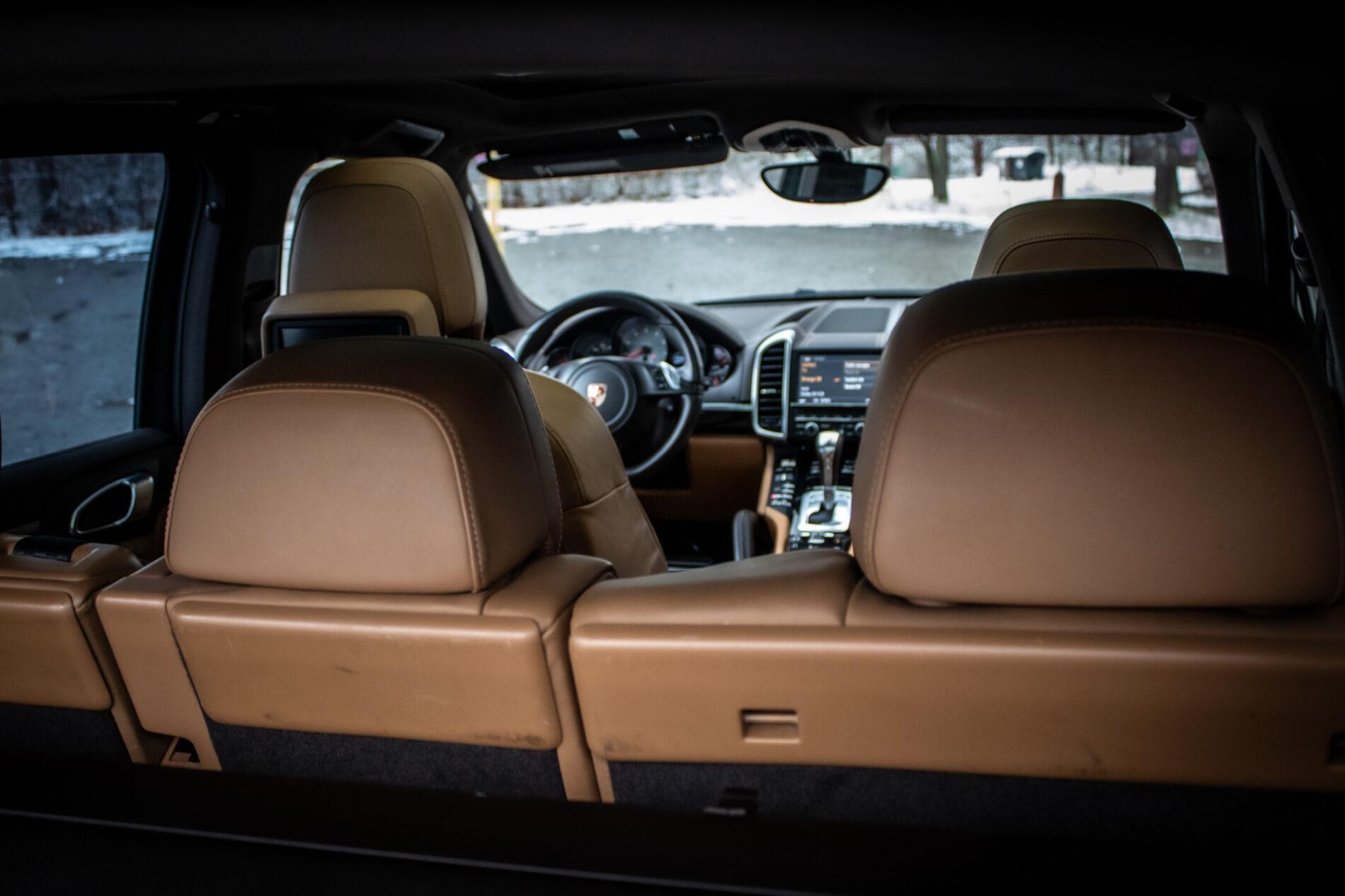 2011 Porsche Cayenne S, bílá suv, 295 368 km