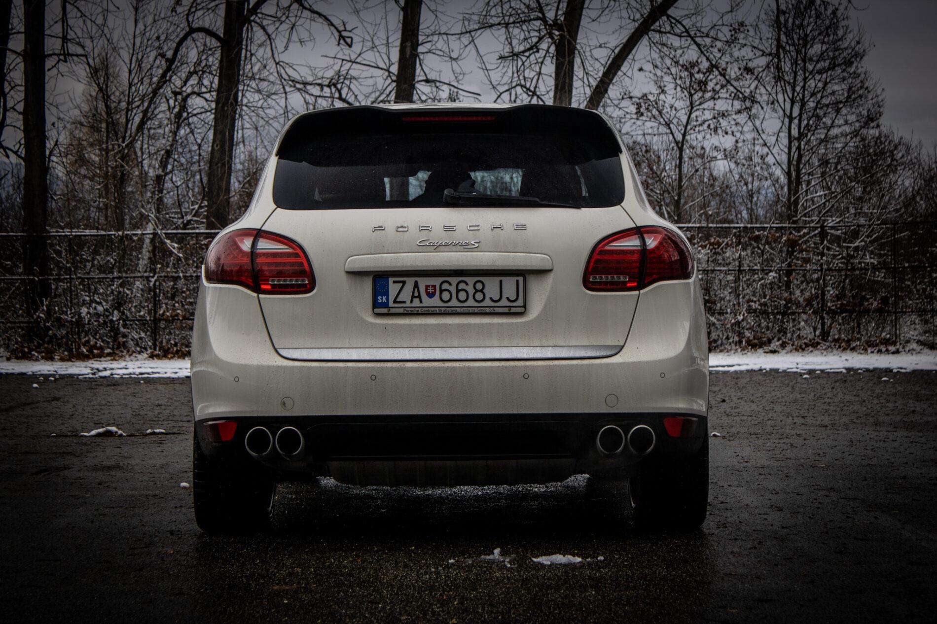 2011 Porsche Cayenne S, bílá suv, 295 368 km