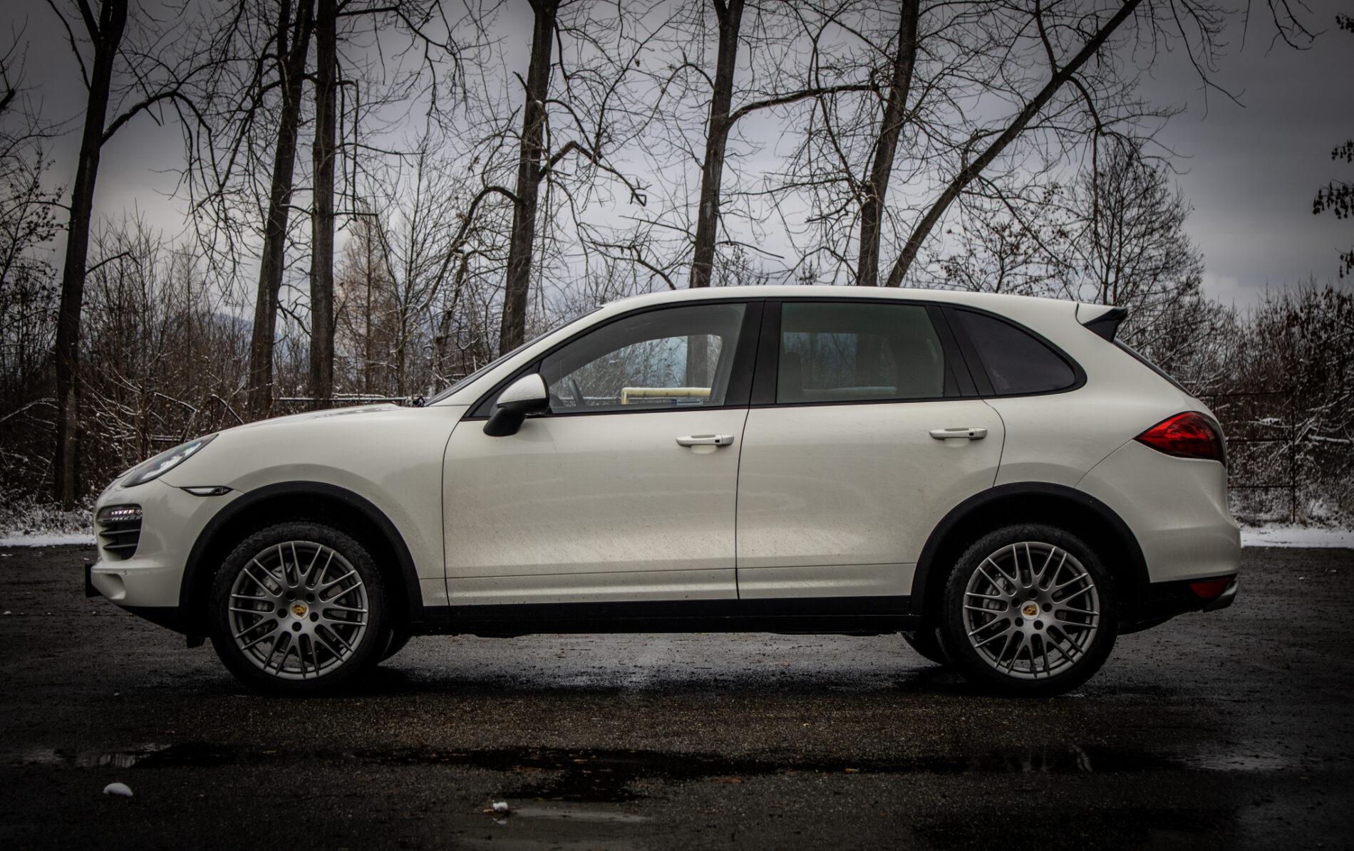2011 Porsche Cayenne S, bílá suv, 295 368 km