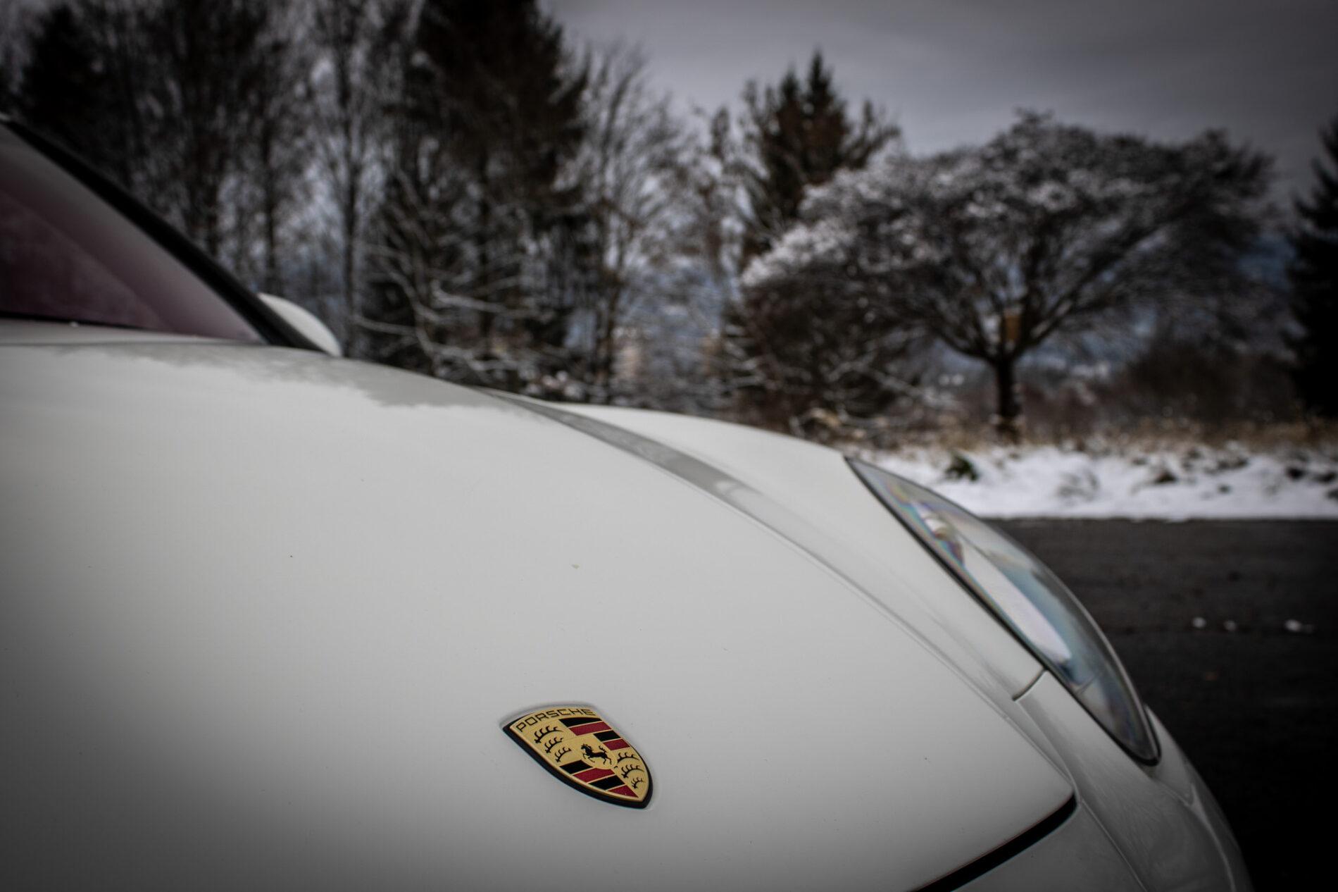 2011 Porsche Cayenne S, bílá suv, 295 368 km