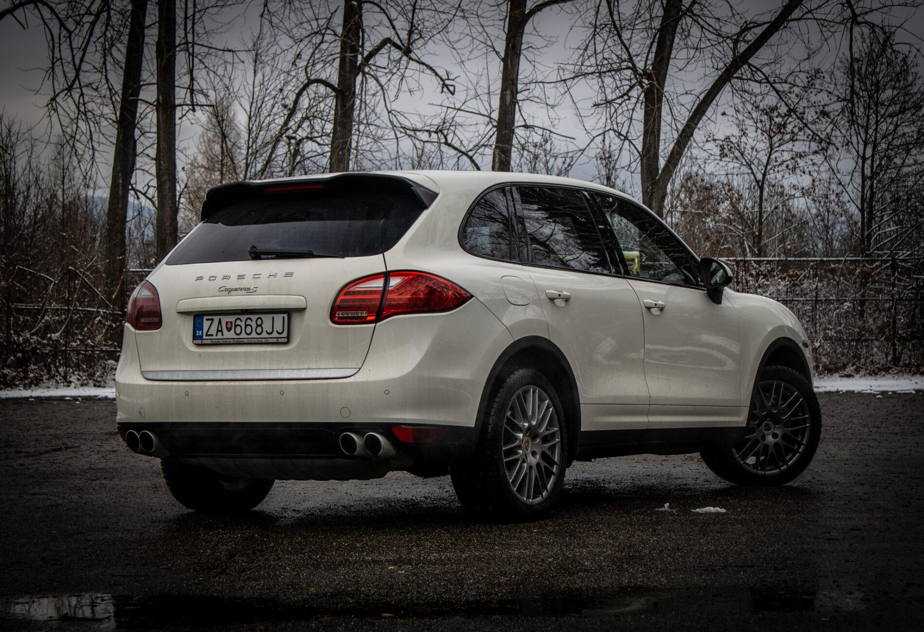 2011 Porsche Cayenne S, bílá suv, 295 368 km