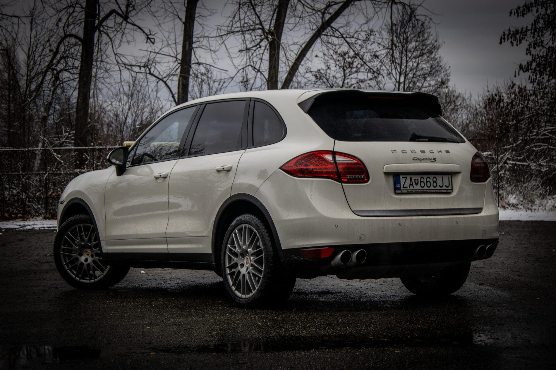 2011 Porsche Cayenne S, bílá suv, 295 368 km