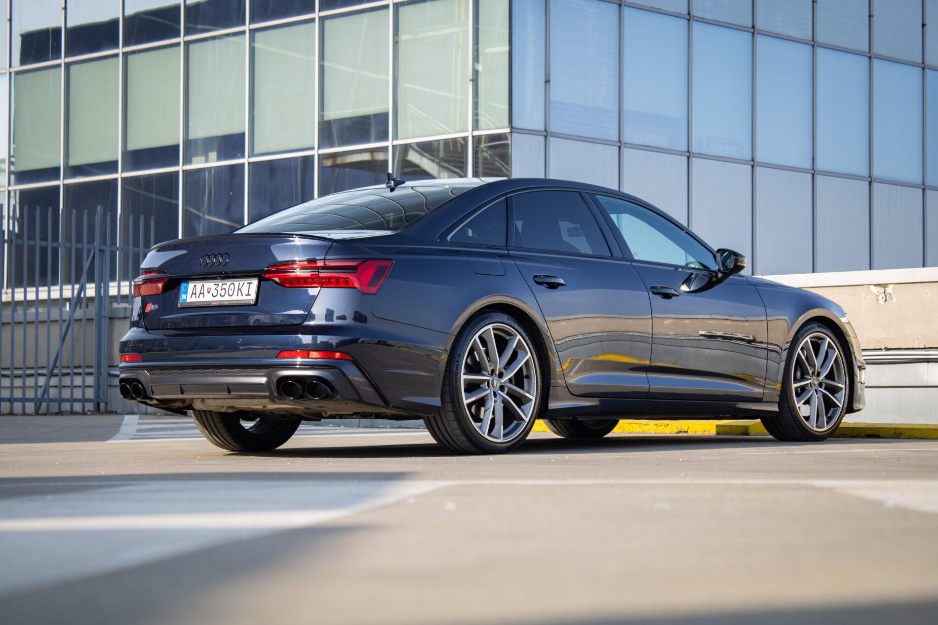 2021 AUDI S6, modrá sedan, 99 467 km