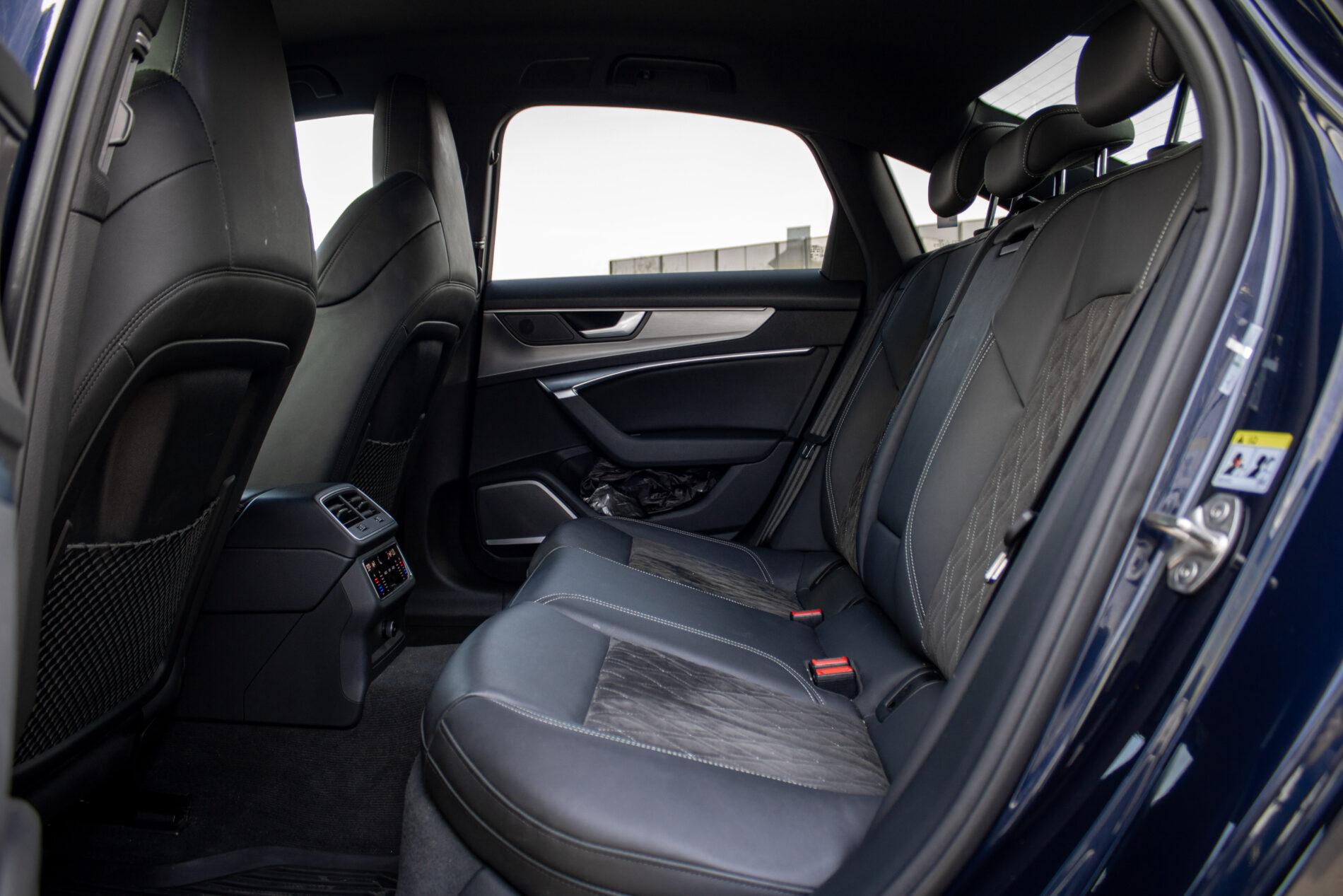 2021 AUDI S6, modrá sedan, 99 467 km