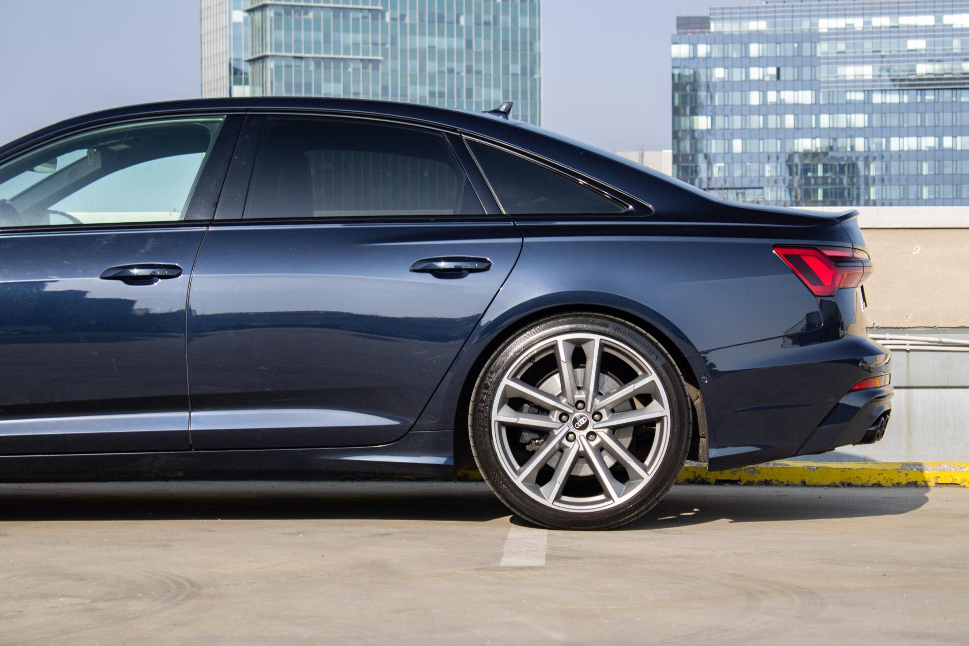 2021 AUDI S6, modrá sedan, 99 467 km