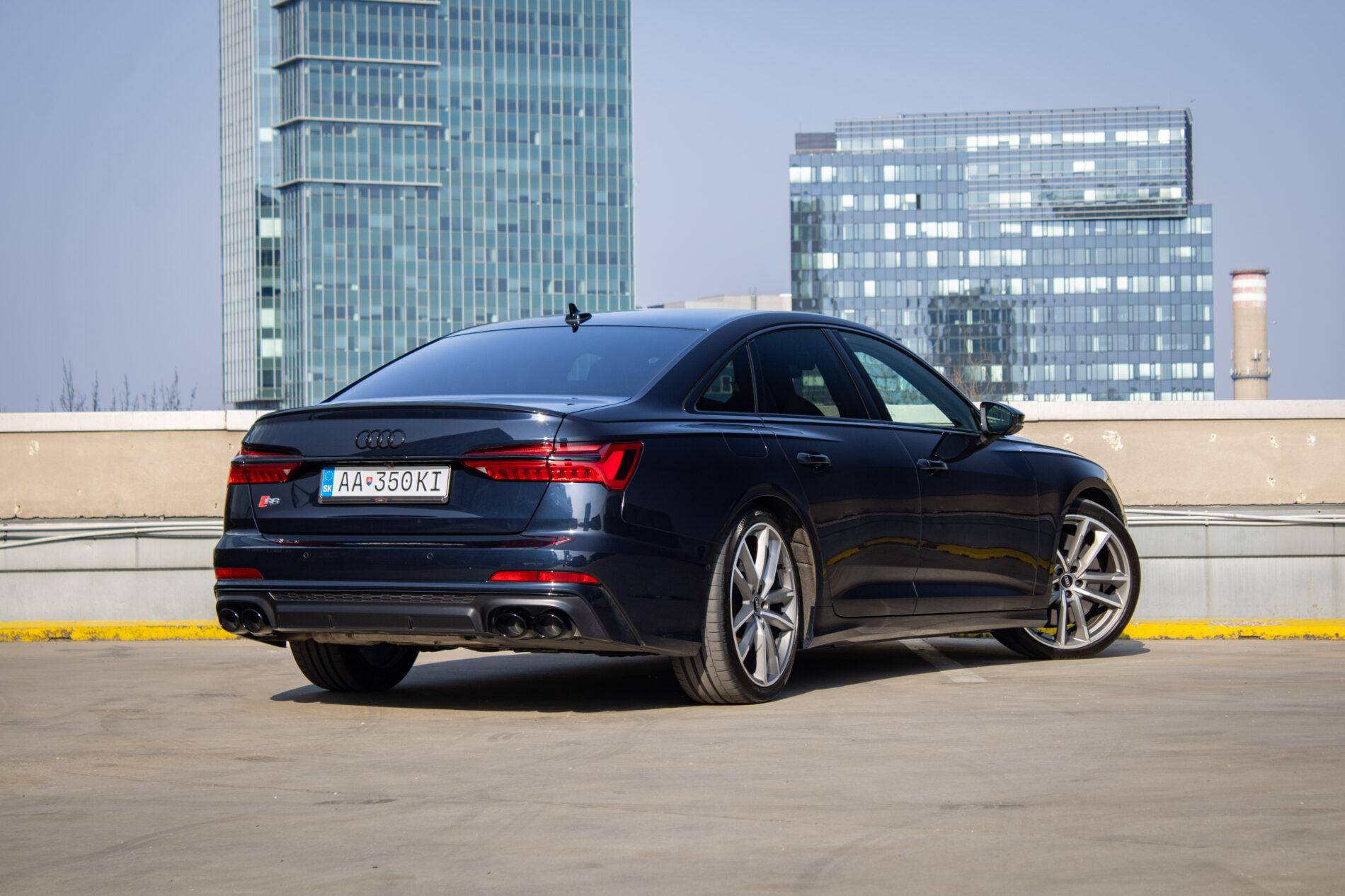 2021 AUDI S6, modrá sedan, 99 467 km