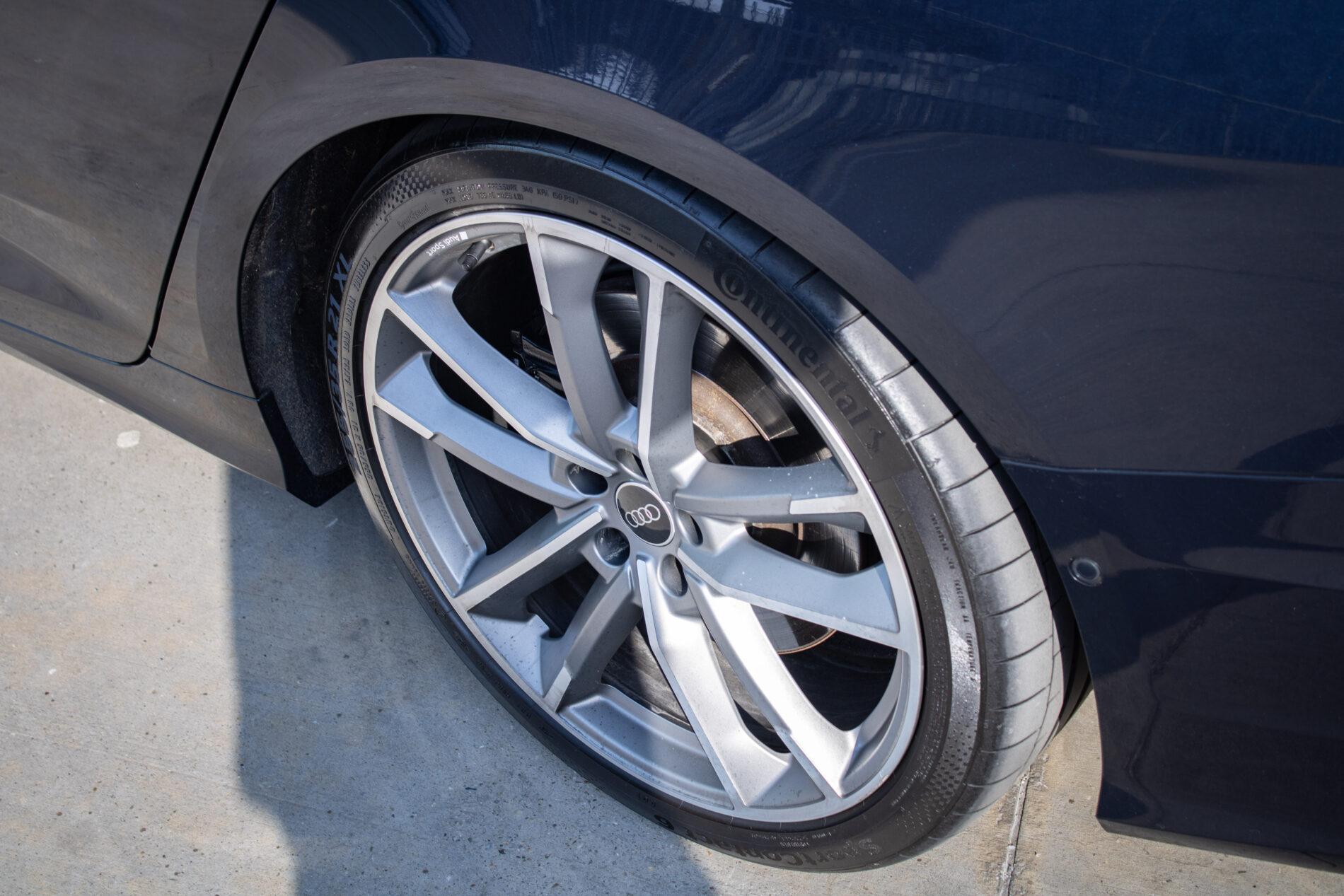 2021 AUDI S6, modrá sedan, 99 467 km