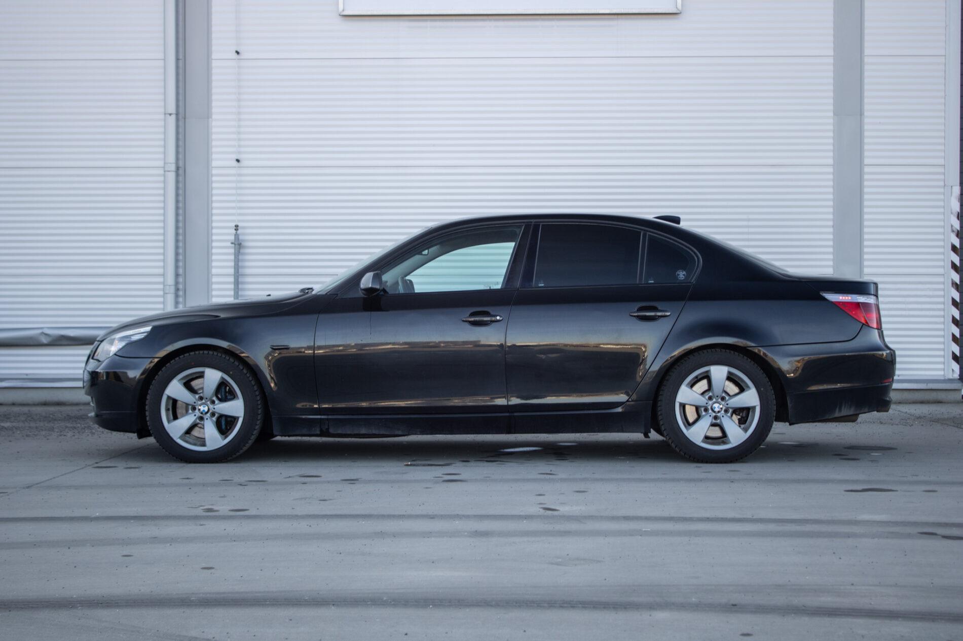 2008 BMW 535d, černá sedan, 454 382 km