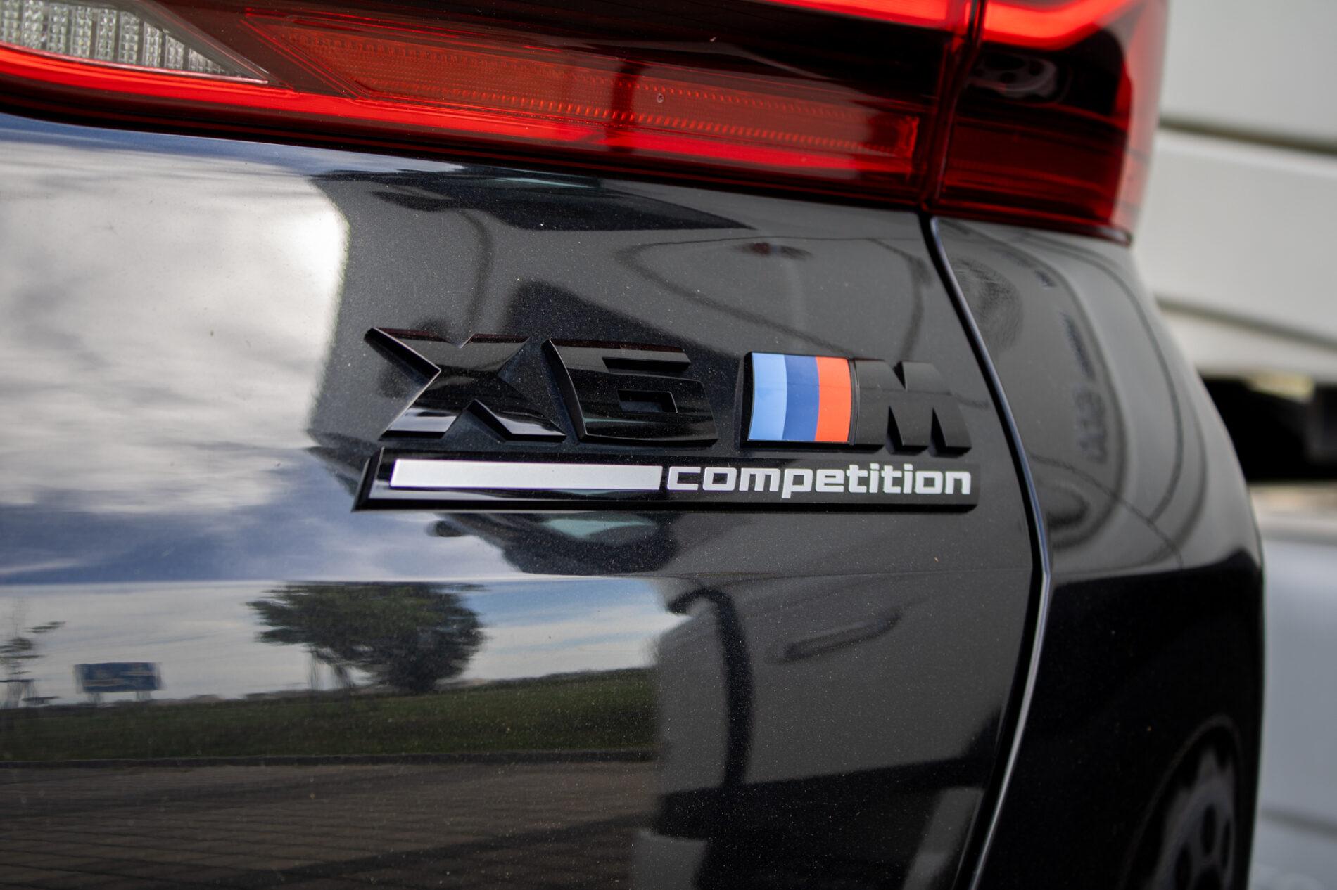 2020 BMW X6 M, černá suv, 108 787 km