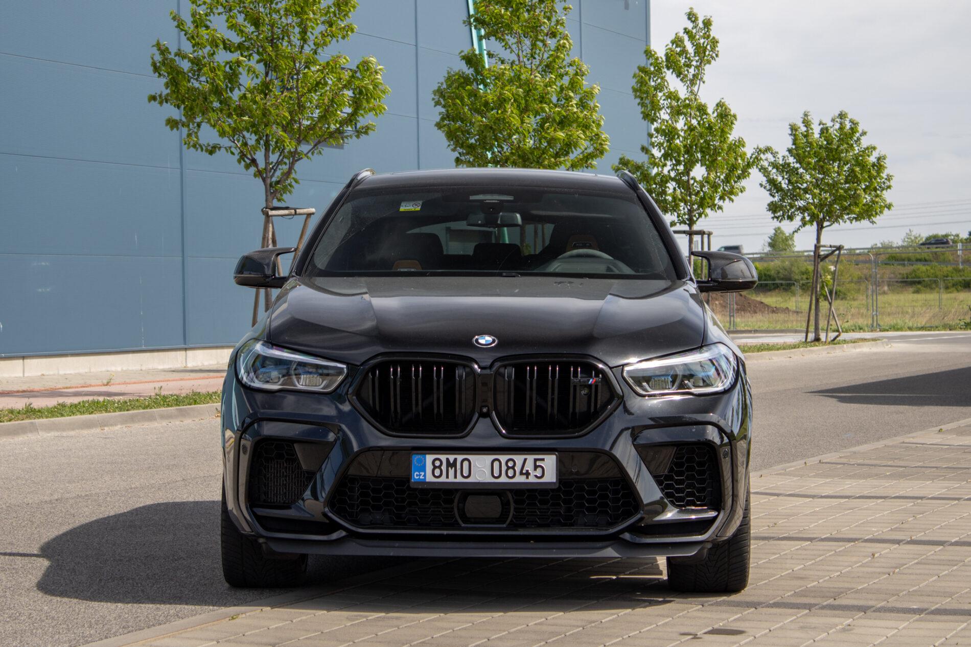 2020 BMW X6 M, černá suv, 108 787 km
