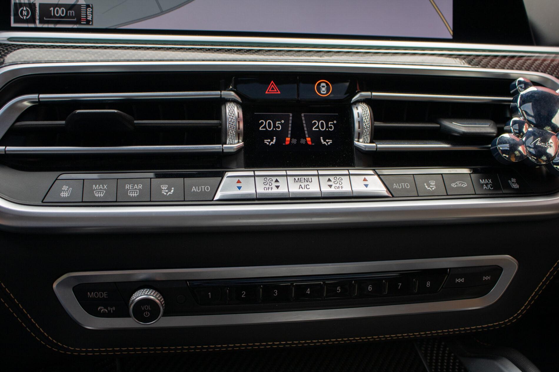 2020 BMW X6 M, černá suv, 108 787 km