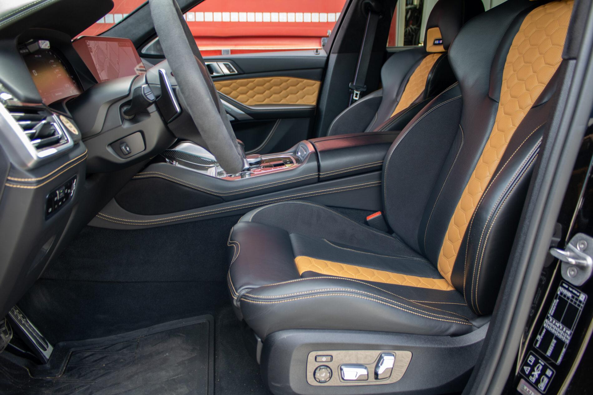 2020 BMW X6 M, černá suv, 108 787 km