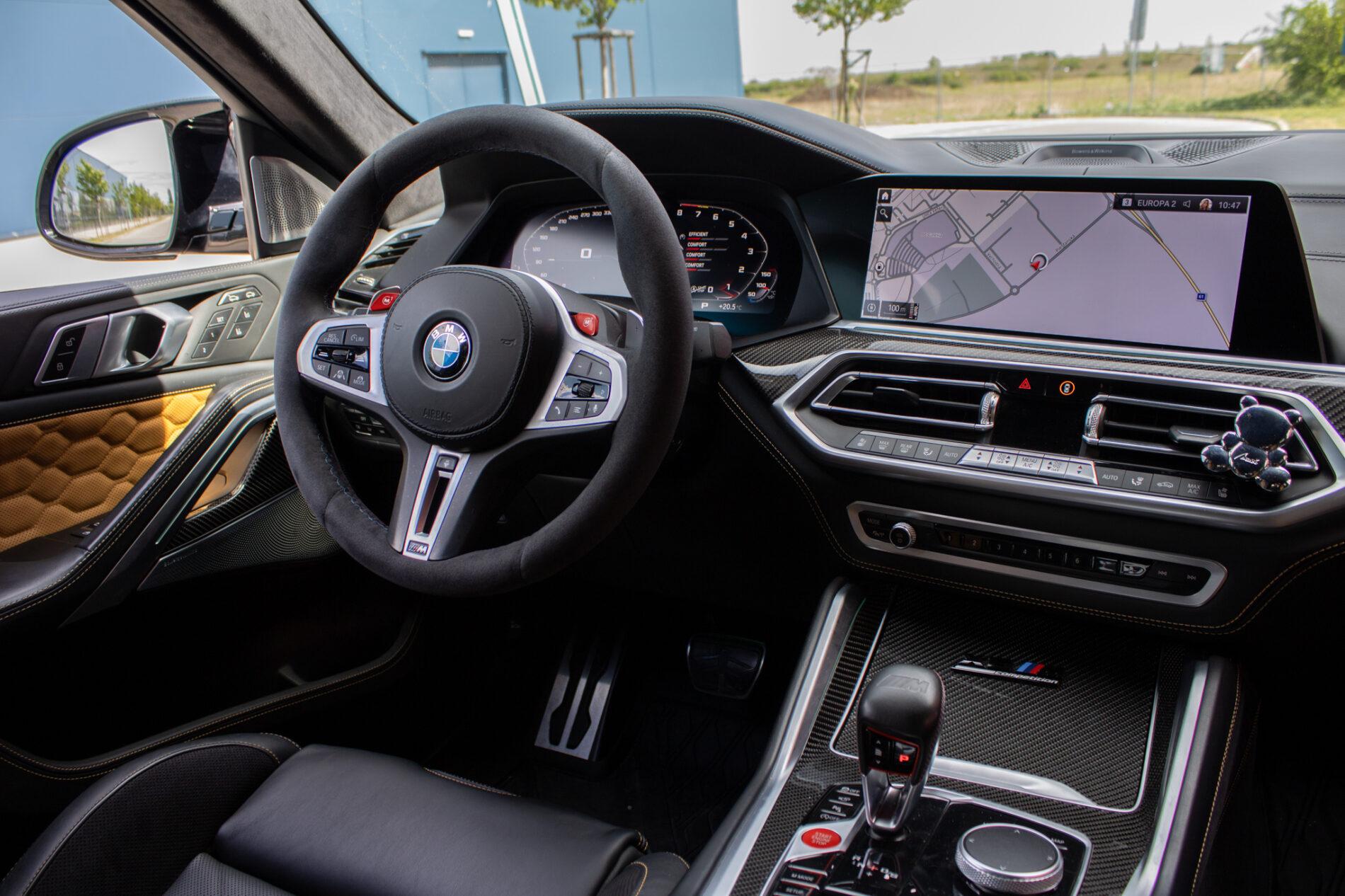2020 BMW X6 M, černá suv, 108 787 km