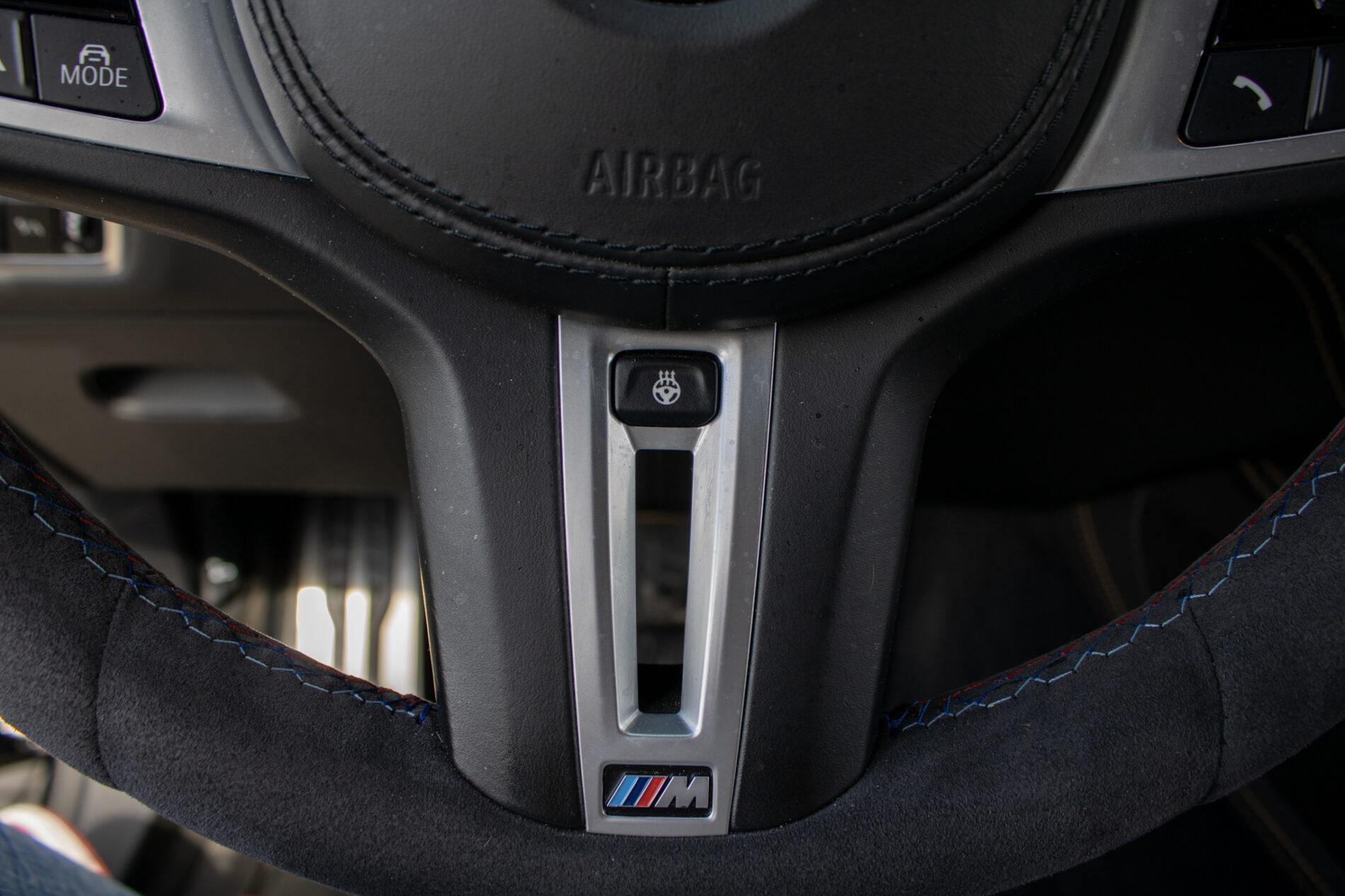 2020 BMW X6 M, černá suv, 108 787 km