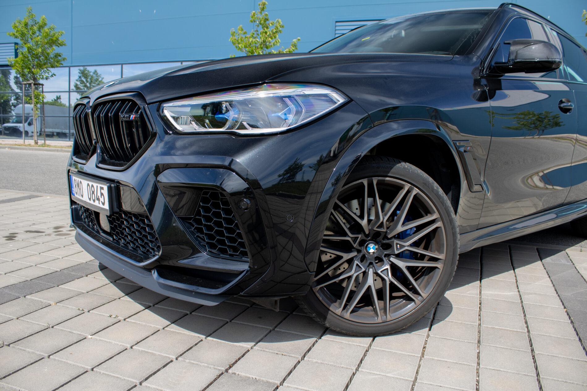 2020 BMW X6 M, černá suv, 108 787 km