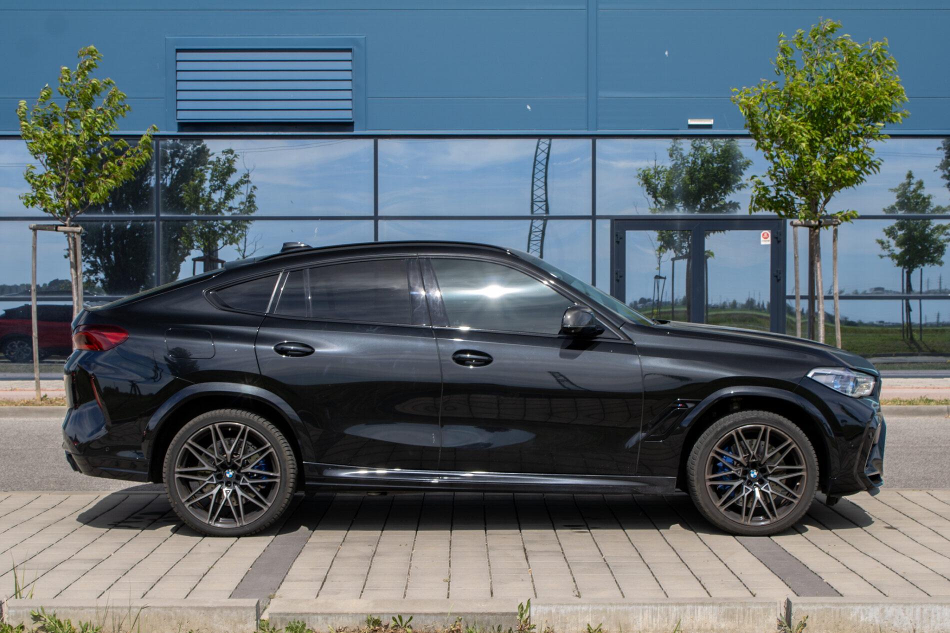 2020 BMW X6 M, černá suv, 108 787 km