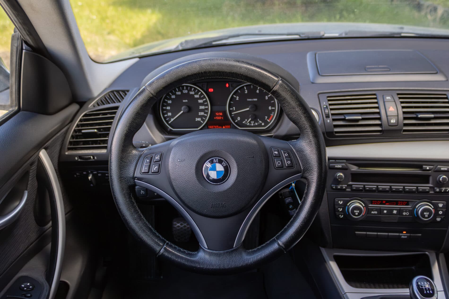 2009 BMW 120i, šedá kupé, 148 765 km