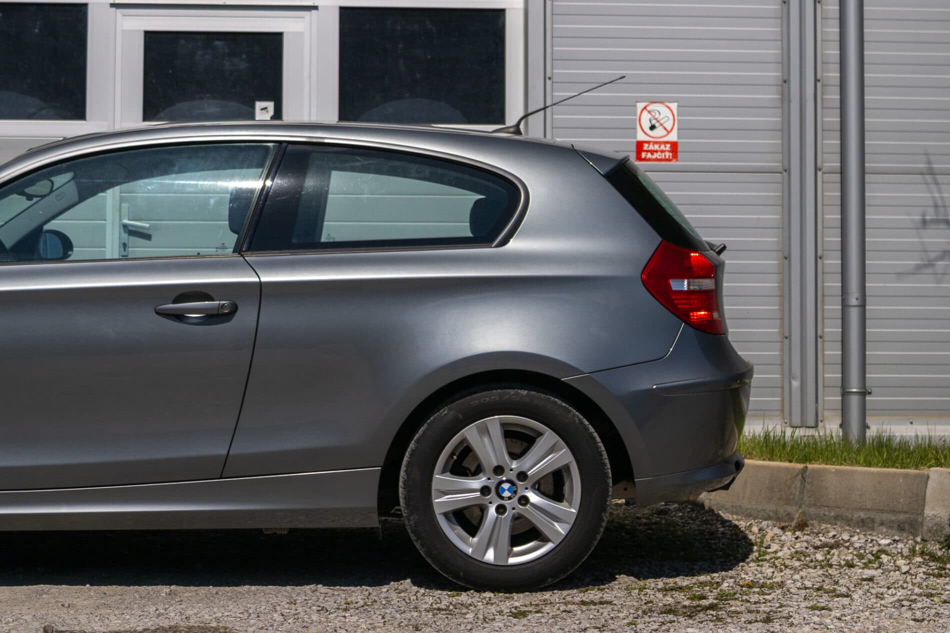 2009 BMW 120i, šedá kupé, 148 765 km