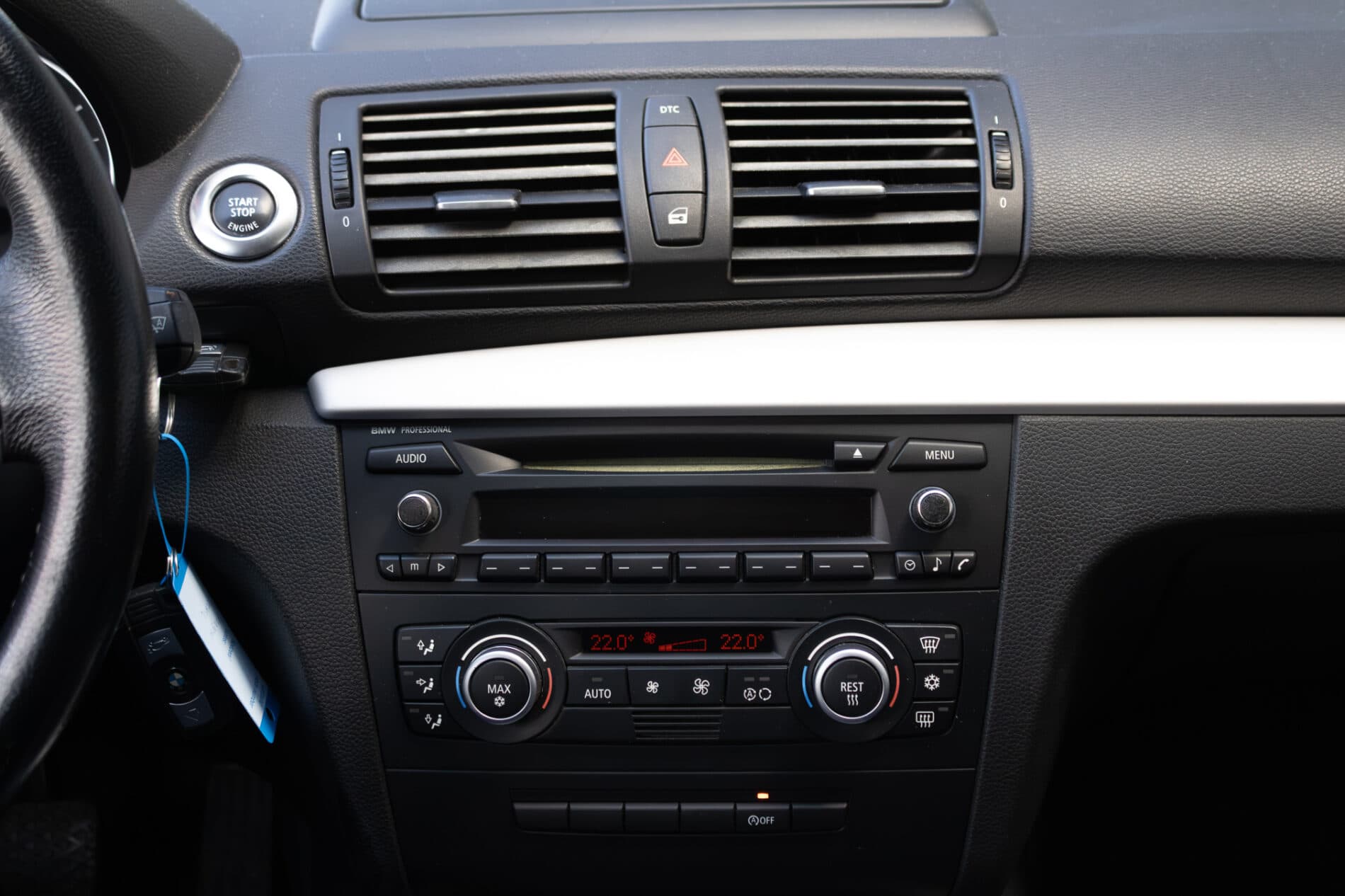 2009 BMW 120i, šedá kupé, 148 765 km