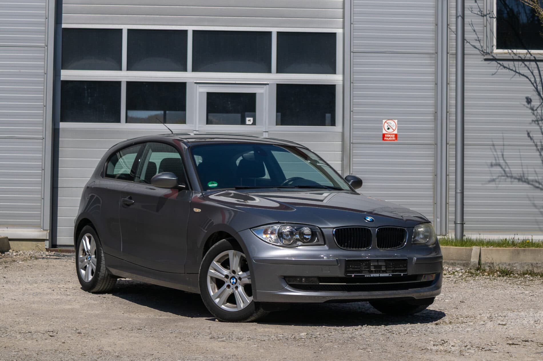 2009 BMW 120i, šedá kupé, 148 765 km
