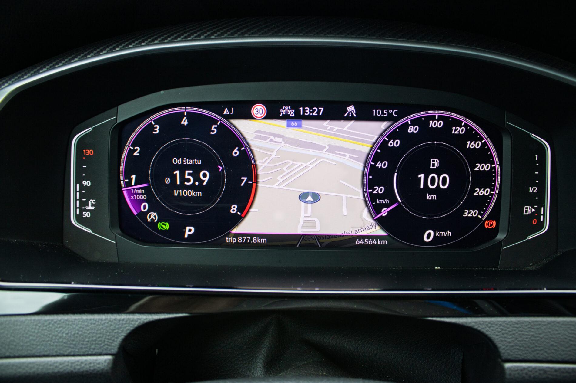 2022 Volkswagen Arteon R, bílá kombi, 64 564 km