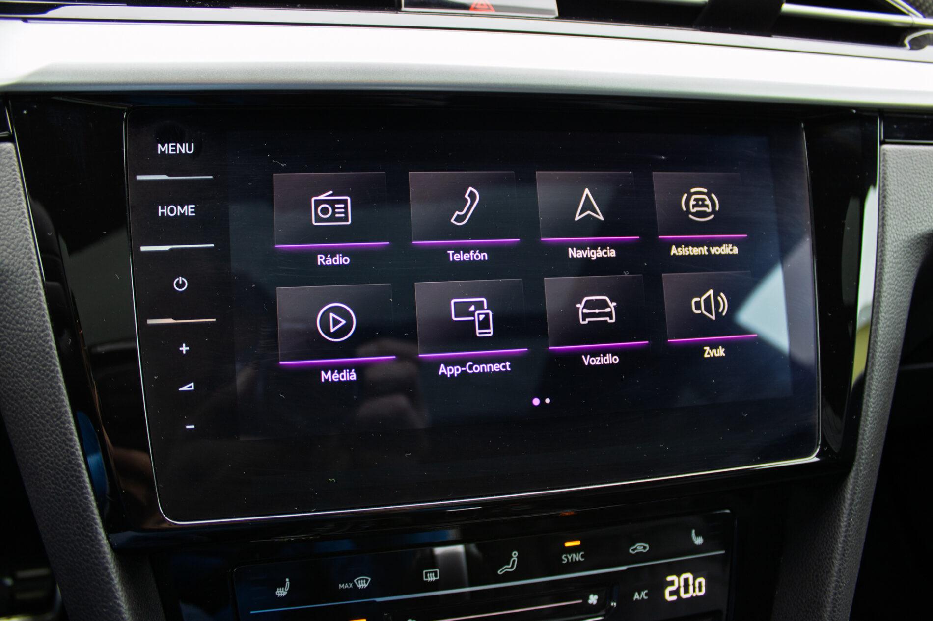 2022 Volkswagen Arteon R, bílá kombi, 64 564 km