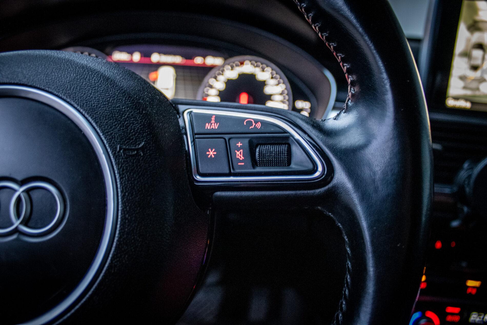 2012 AUDI A6, šedá sedan, 252 593 km