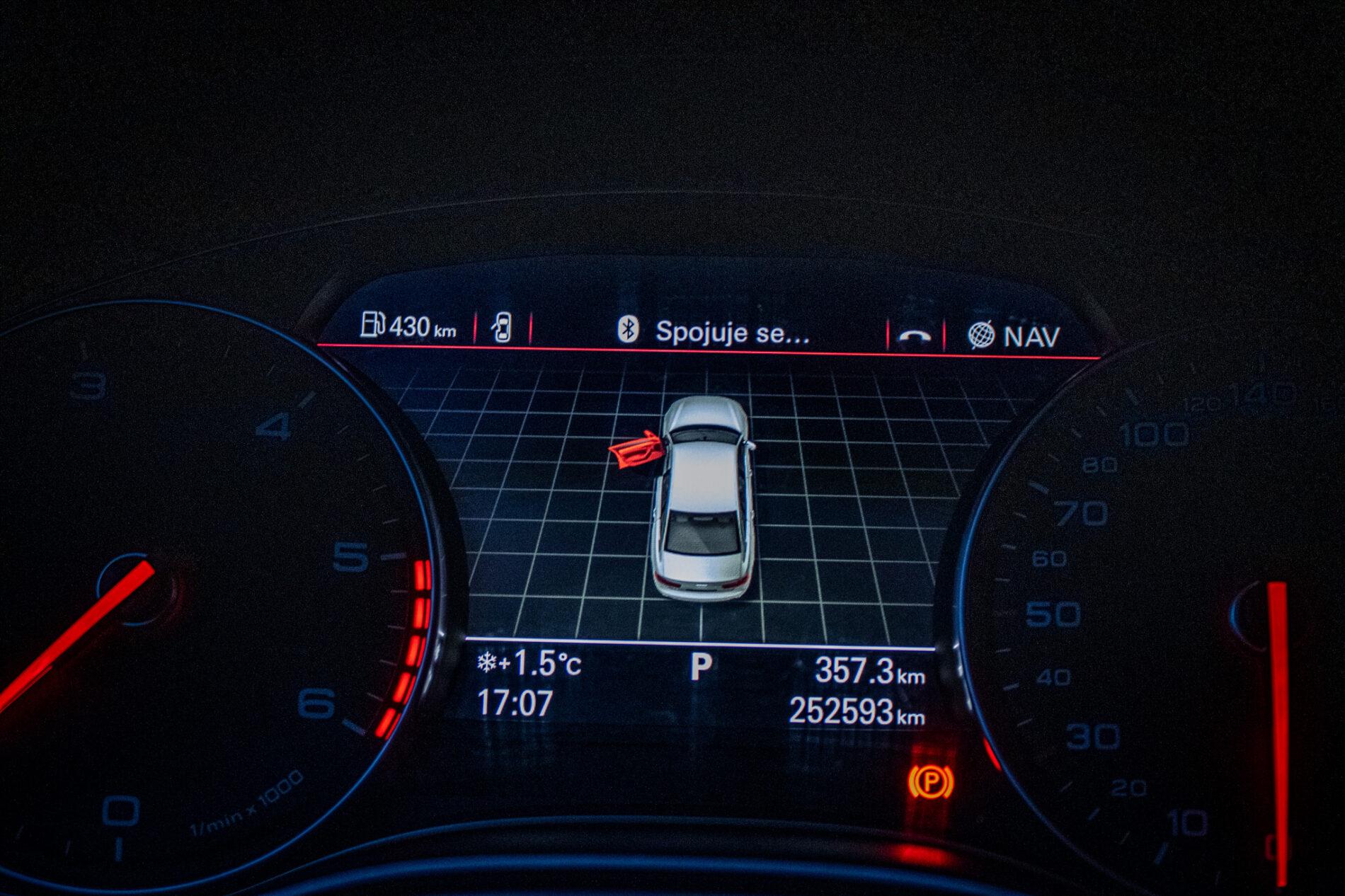 2012 AUDI A6, šedá sedan, 252 593 km