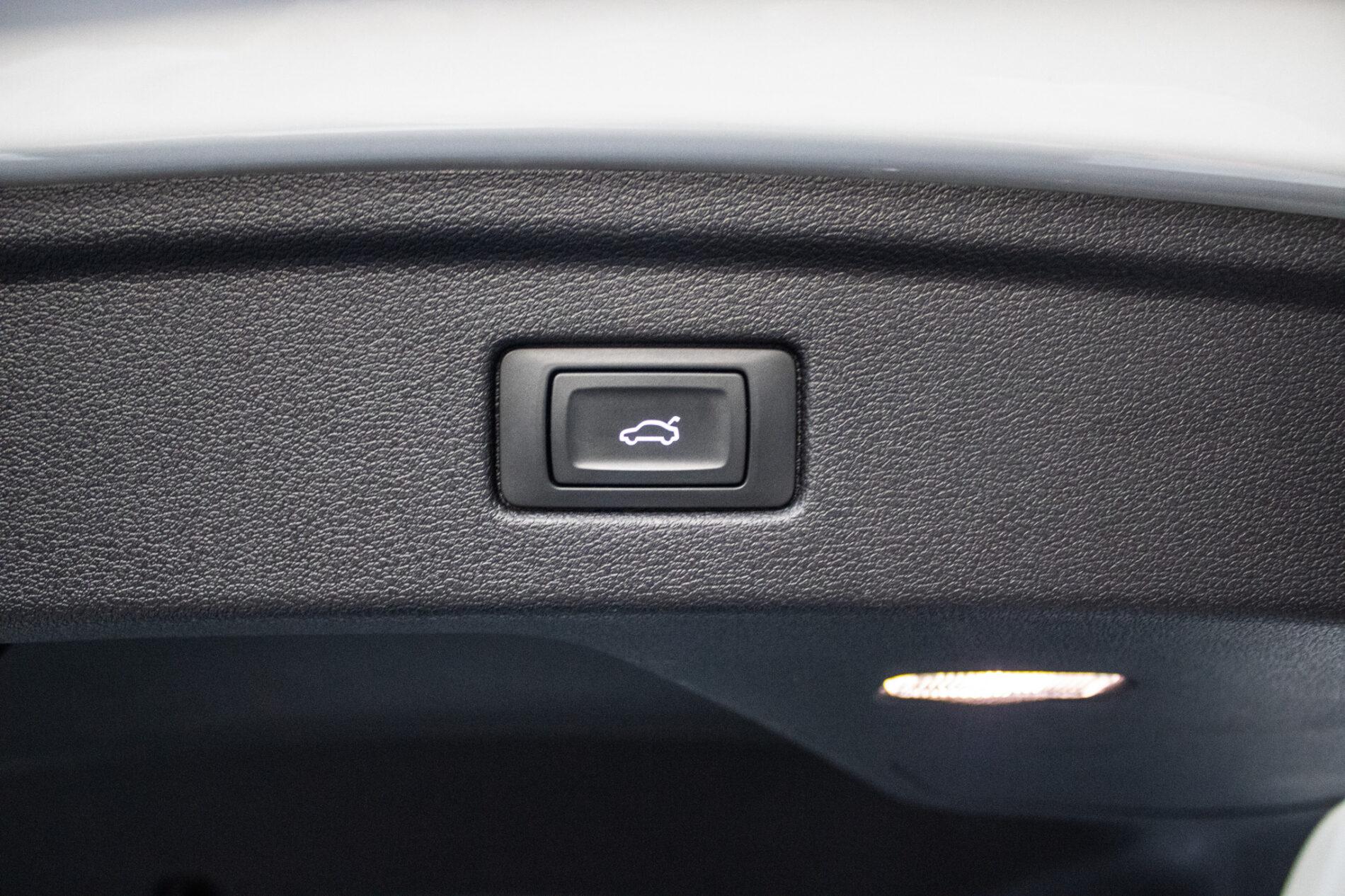 2022 AUDI A5, bílá kupé, 61 249 km